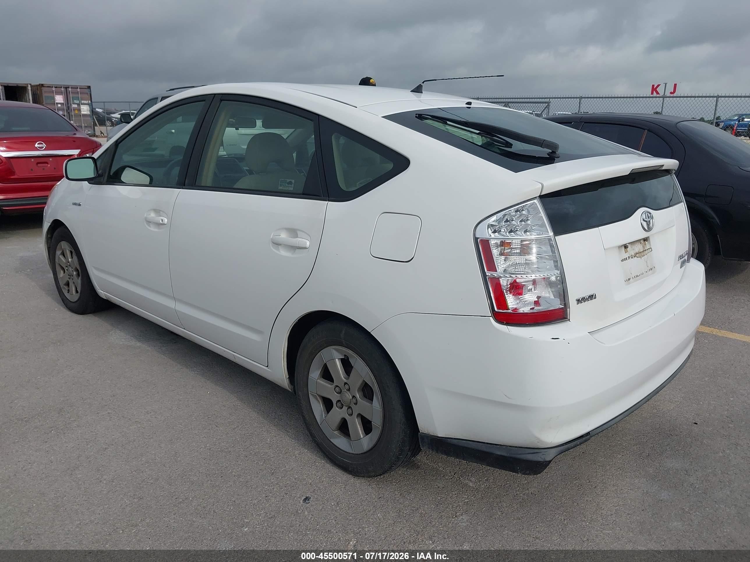 2008 Toyota Prius   Белый vin: JTDKB20U383312664