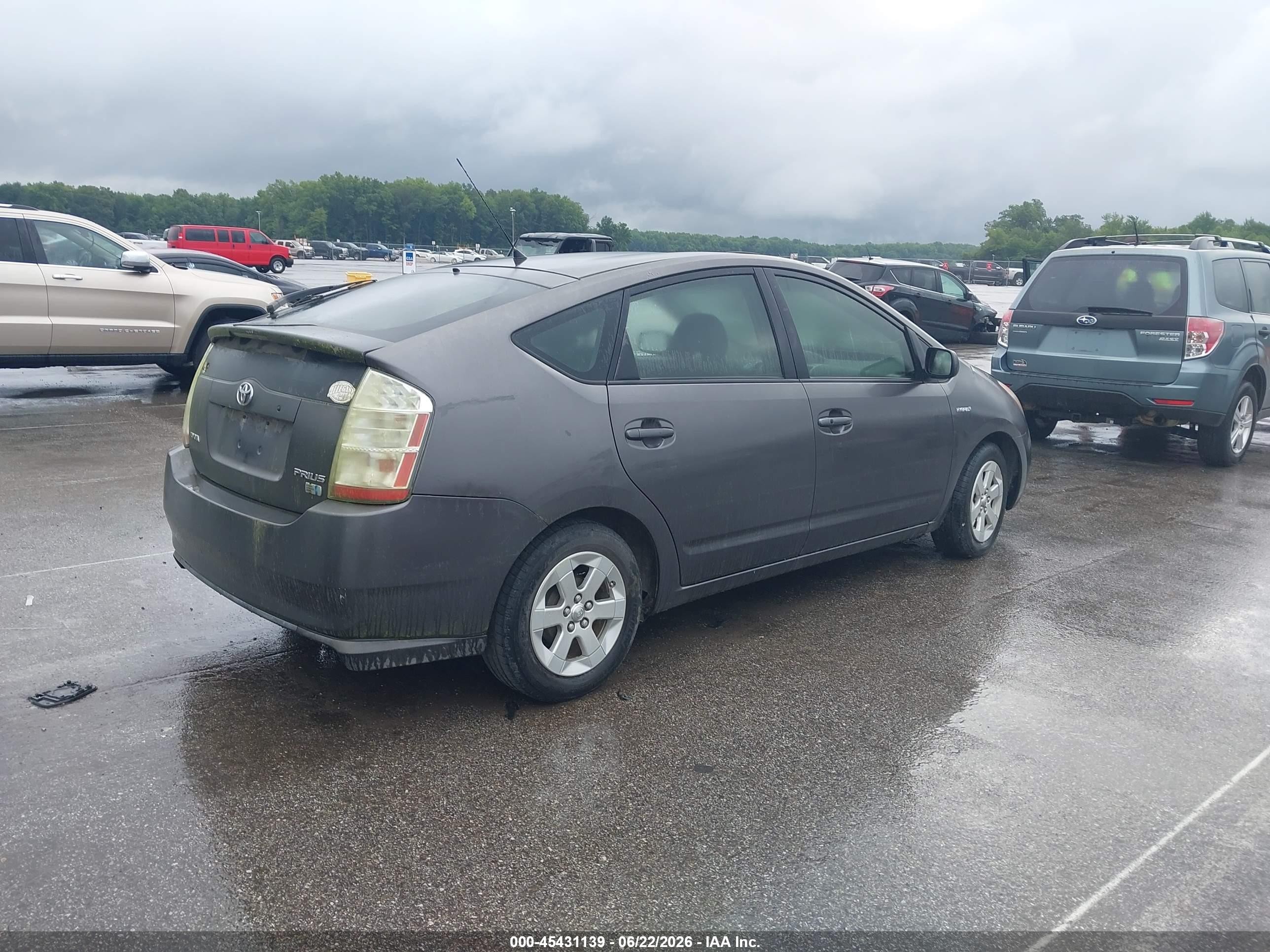 2008 Toyota Prius   Gray vin: JTDKB20U383328685