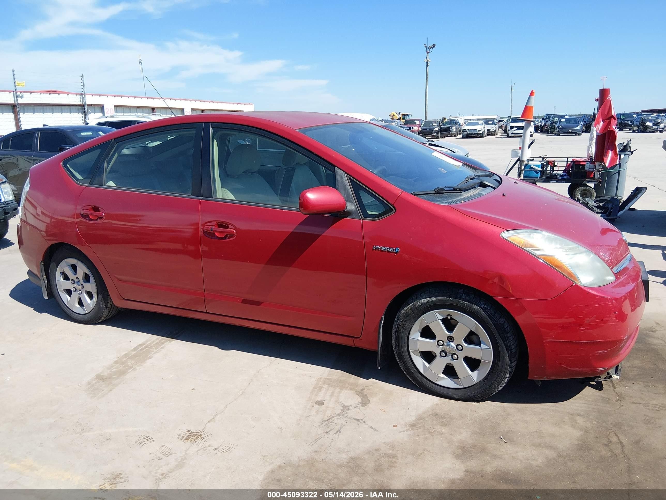 2008 Toyota Prius   Red vin: JTDKB20U383356583