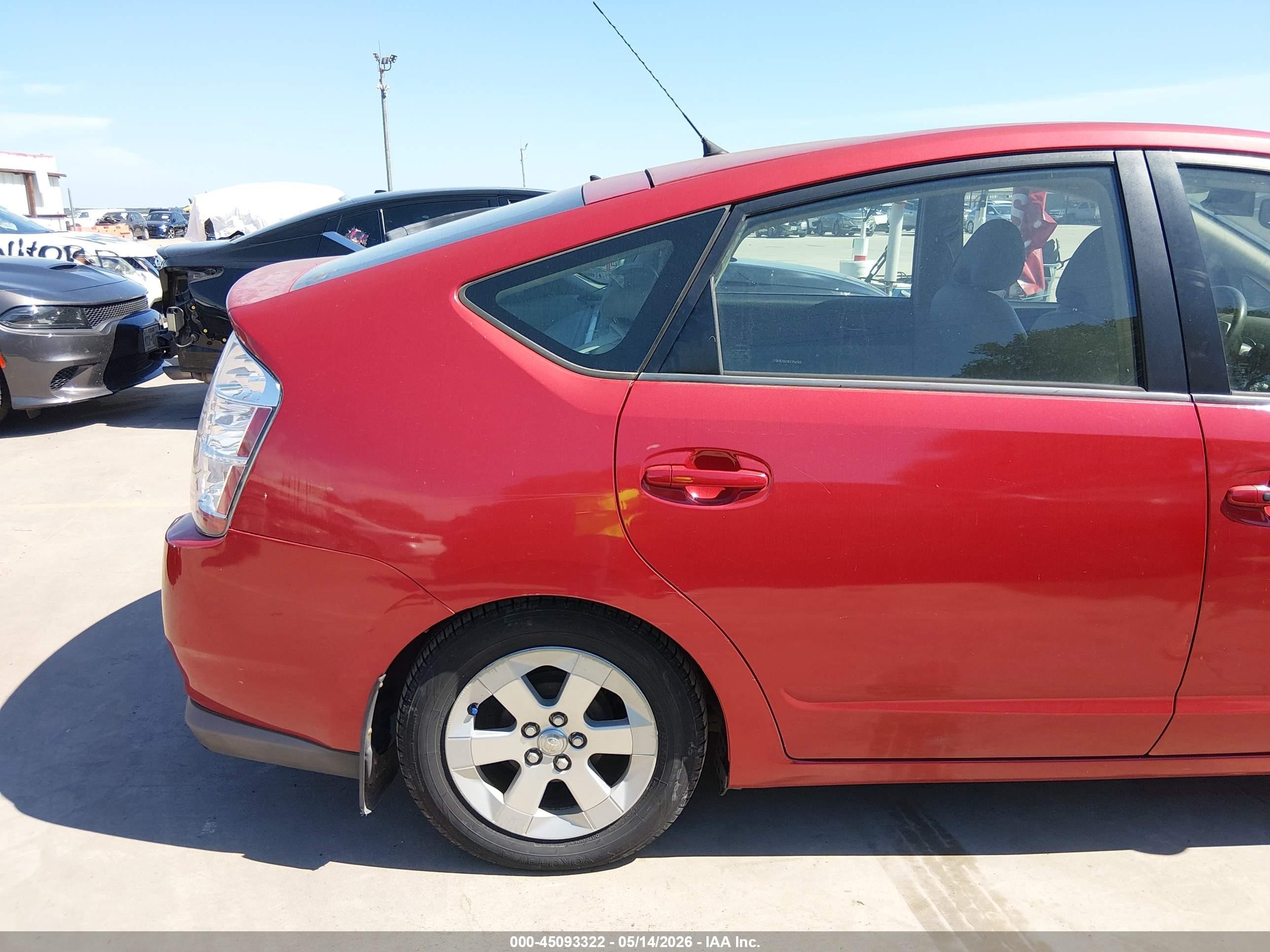 2008 Toyota Prius   Red vin: JTDKB20U383356583