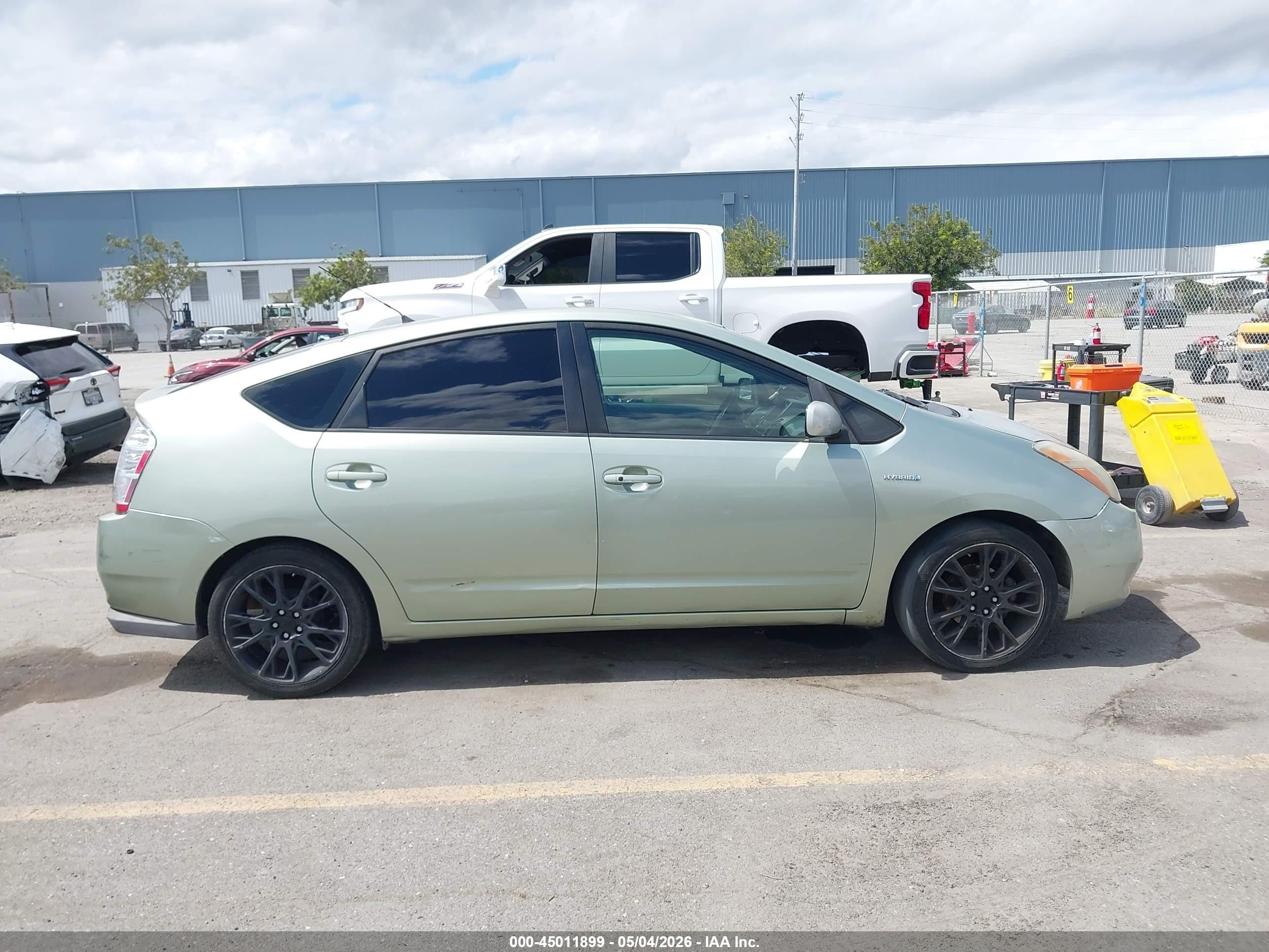 2008 Toyota Prius   Green vin: JTDKB20U383392192