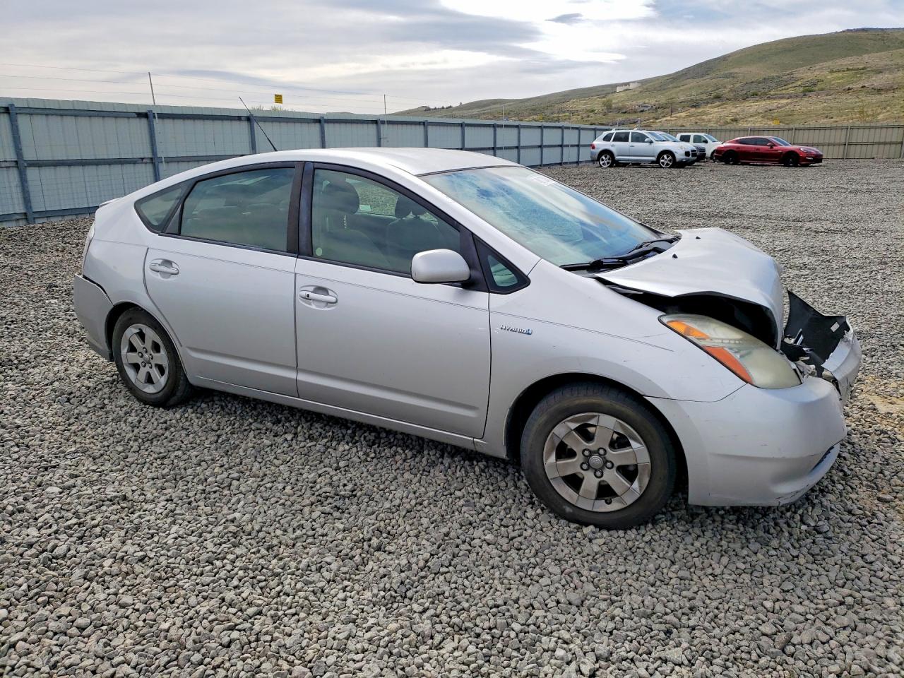 2008 Toyota Prius Base Silver vin: JTDKB20U383407533