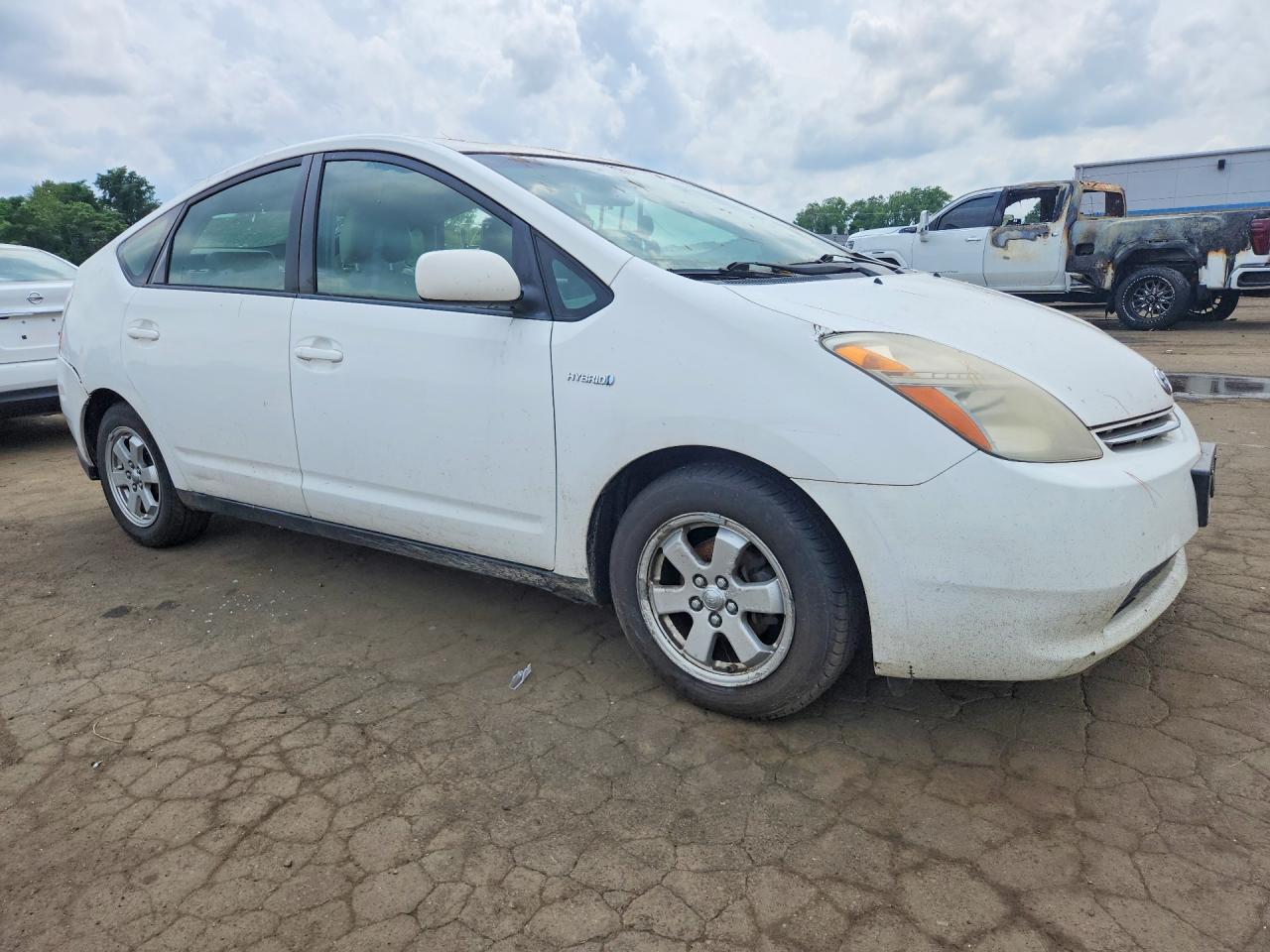 2008 Toyota Prius Base White vin: JTDKB20U383416748