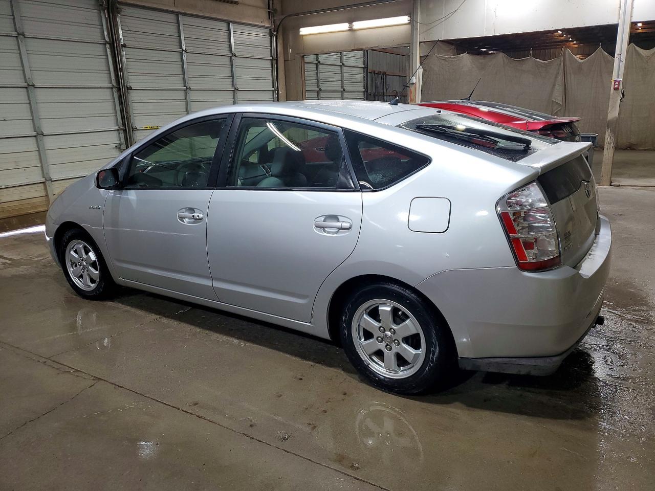 2008 Toyota Prius Base Silver vin: JTDKB20U387698317