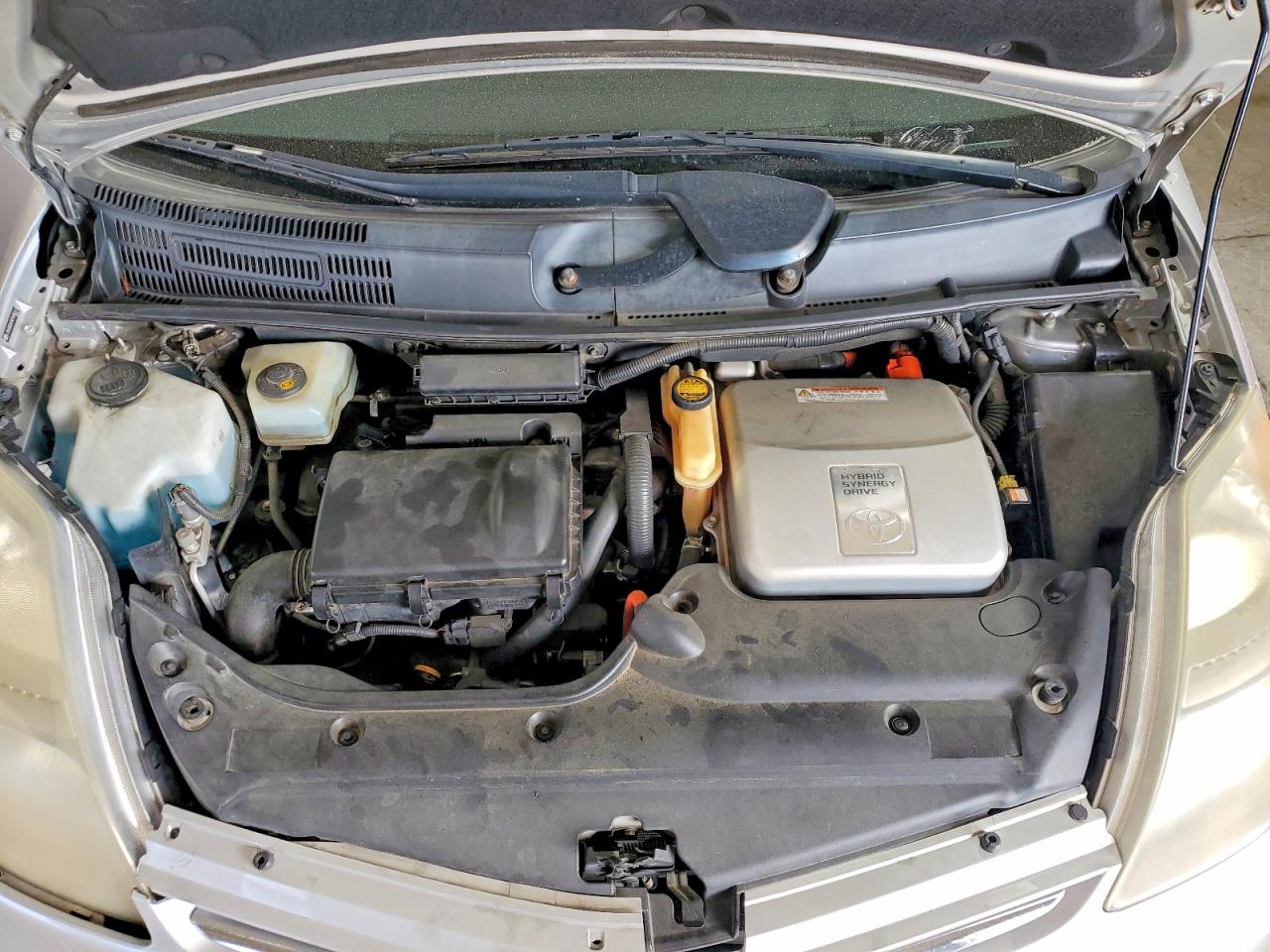 2008 Toyota Prius Base Silver vin: JTDKB20U387698317