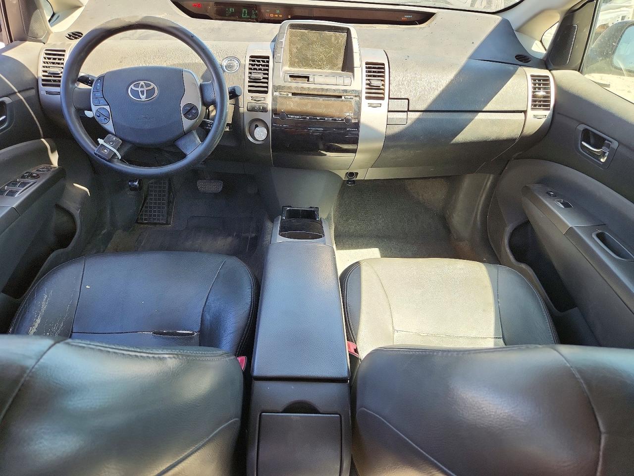 2008 Toyota Prius Base Серебряный vin: JTDKB20U387704259