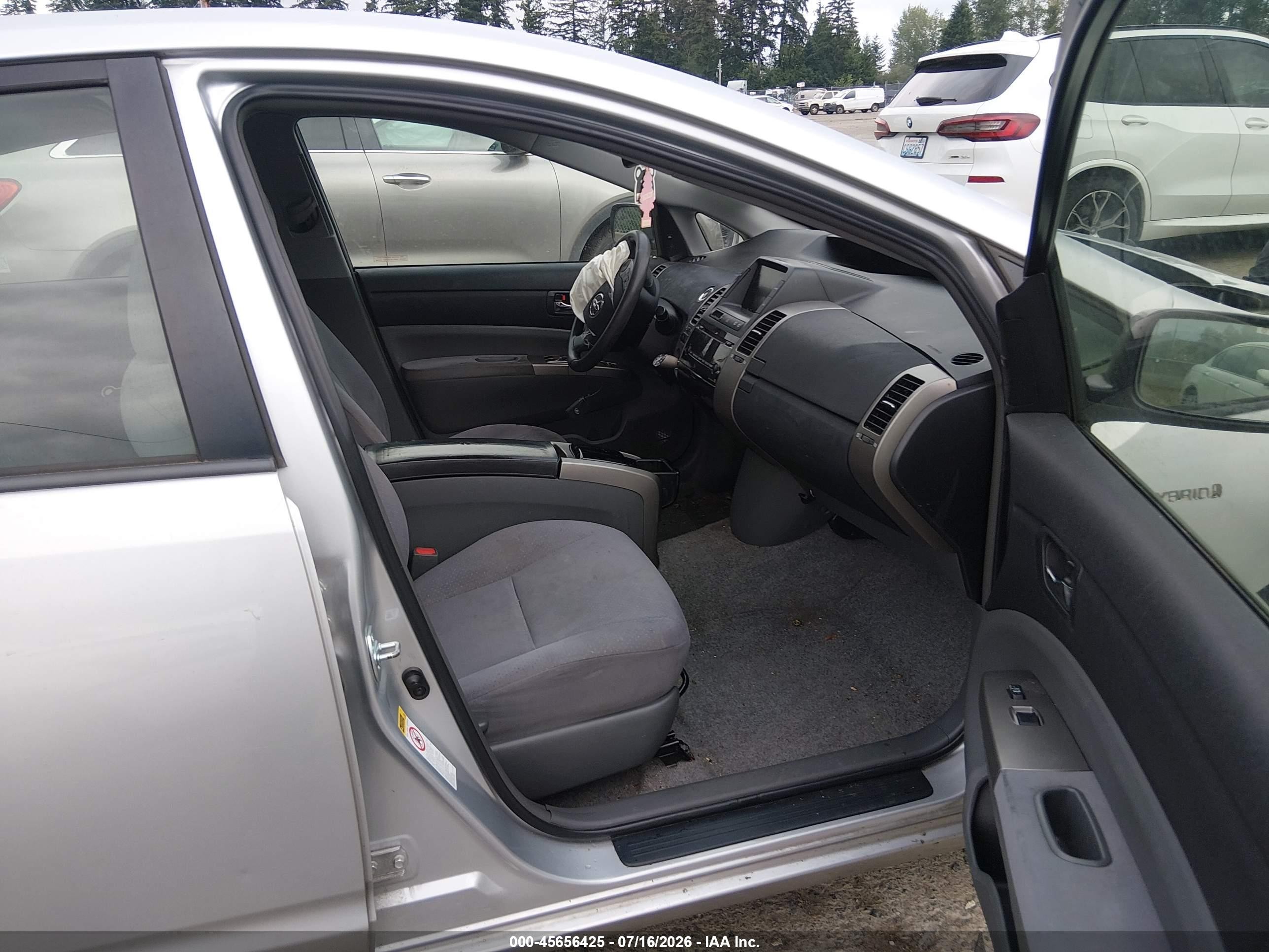 2008 Toyota Prius   Silver vin: JTDKB20U387740677