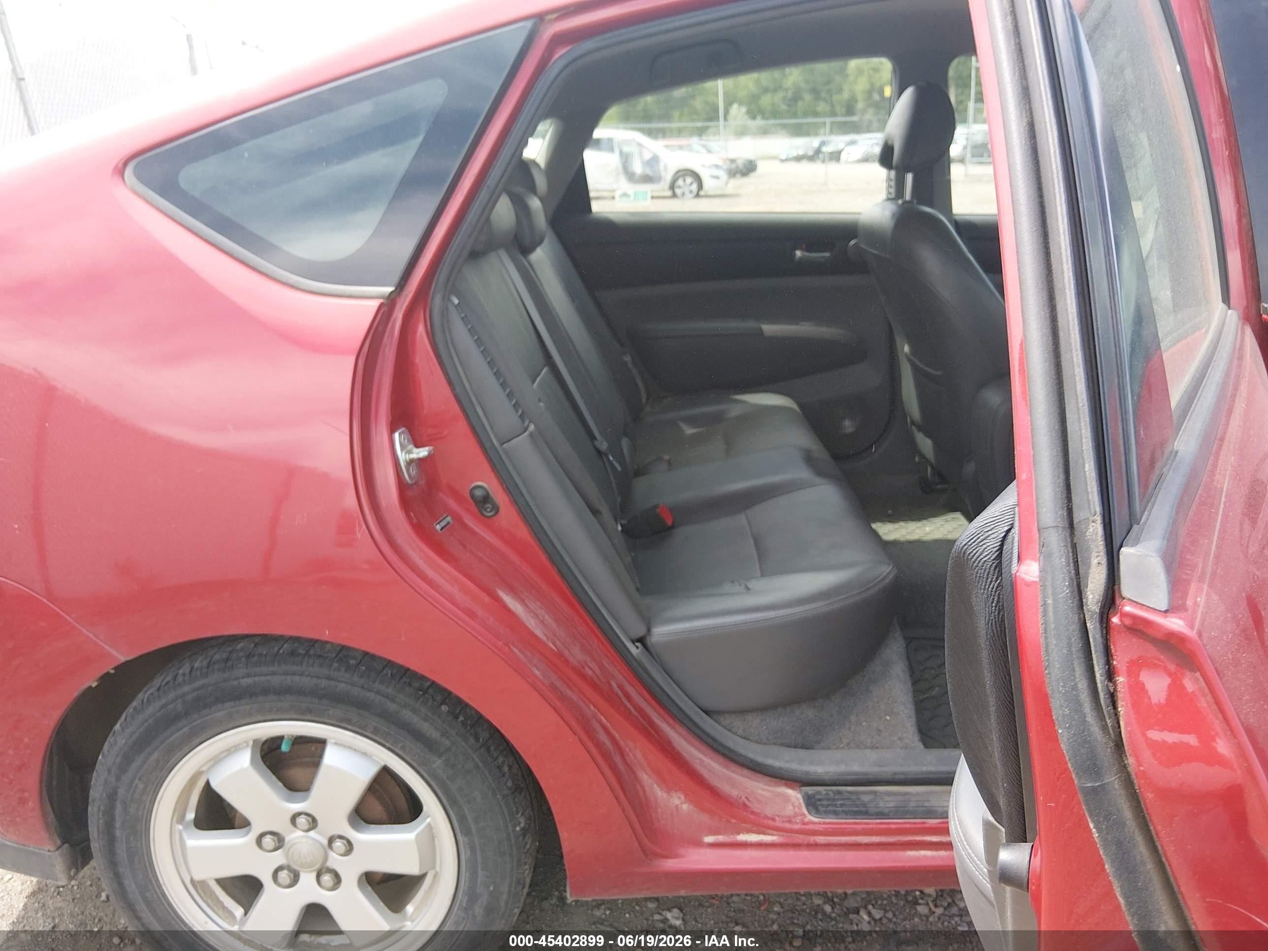 2008 Toyota Prius   Red vin: JTDKB20U387789040
