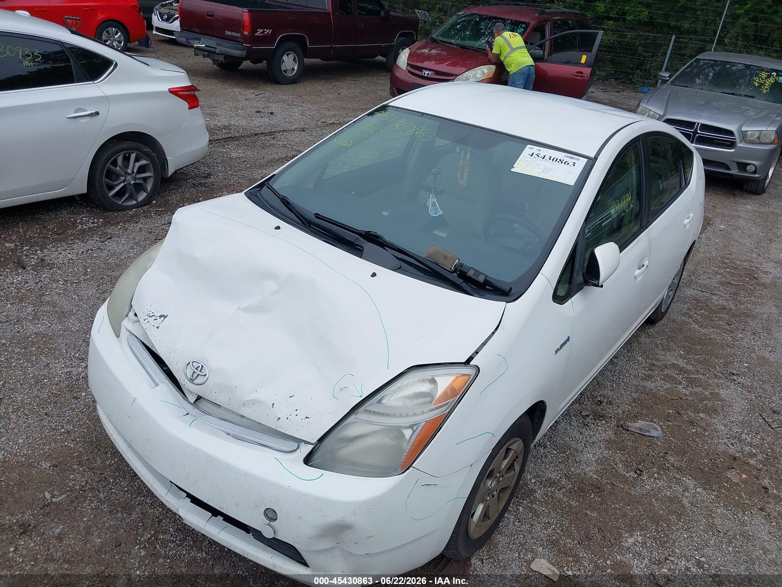 2009 Toyota Prius   White vin: JTDKB20U393471931