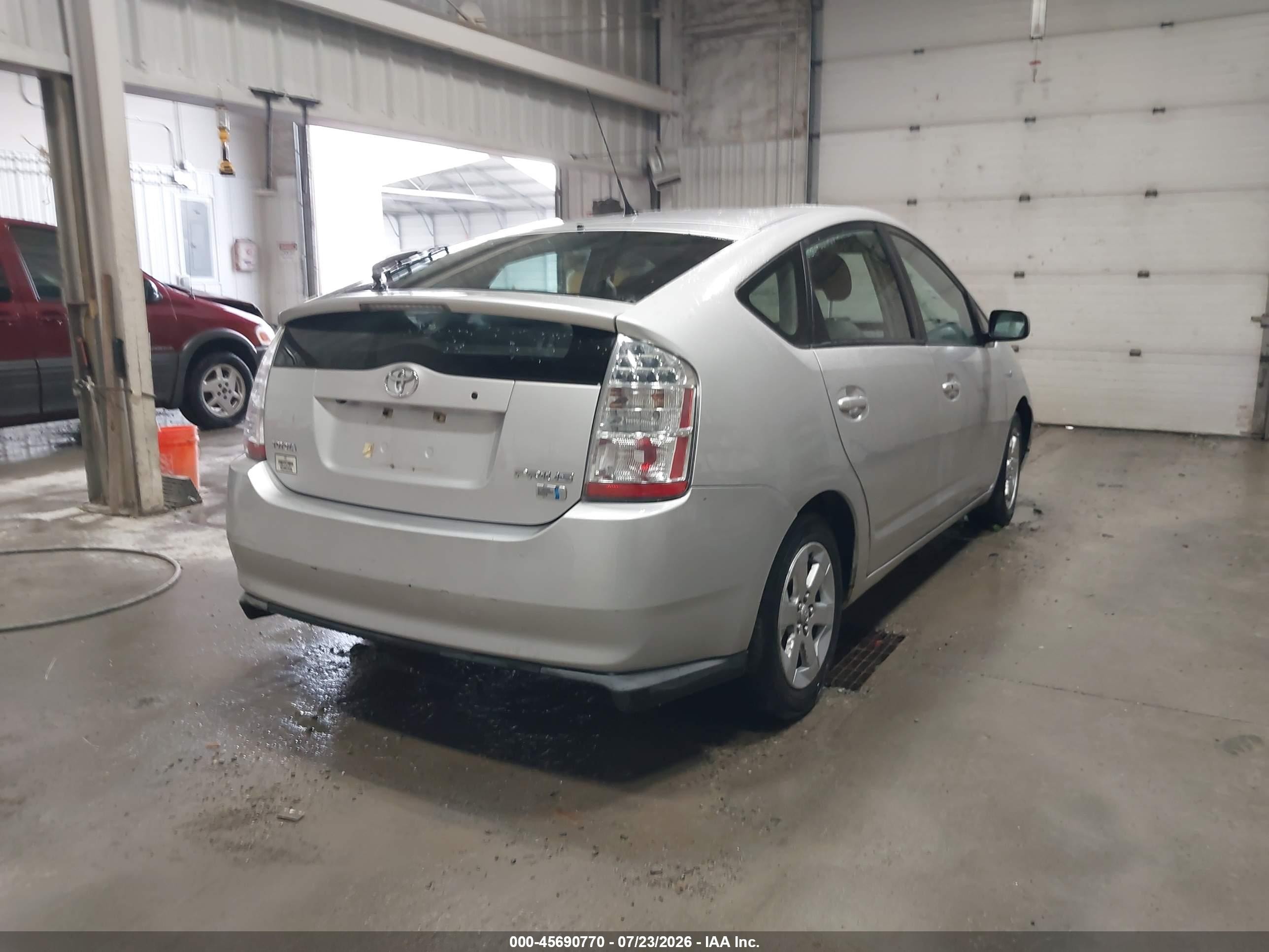 2009 Toyota Prius   Silver vin: JTDKB20U393487739