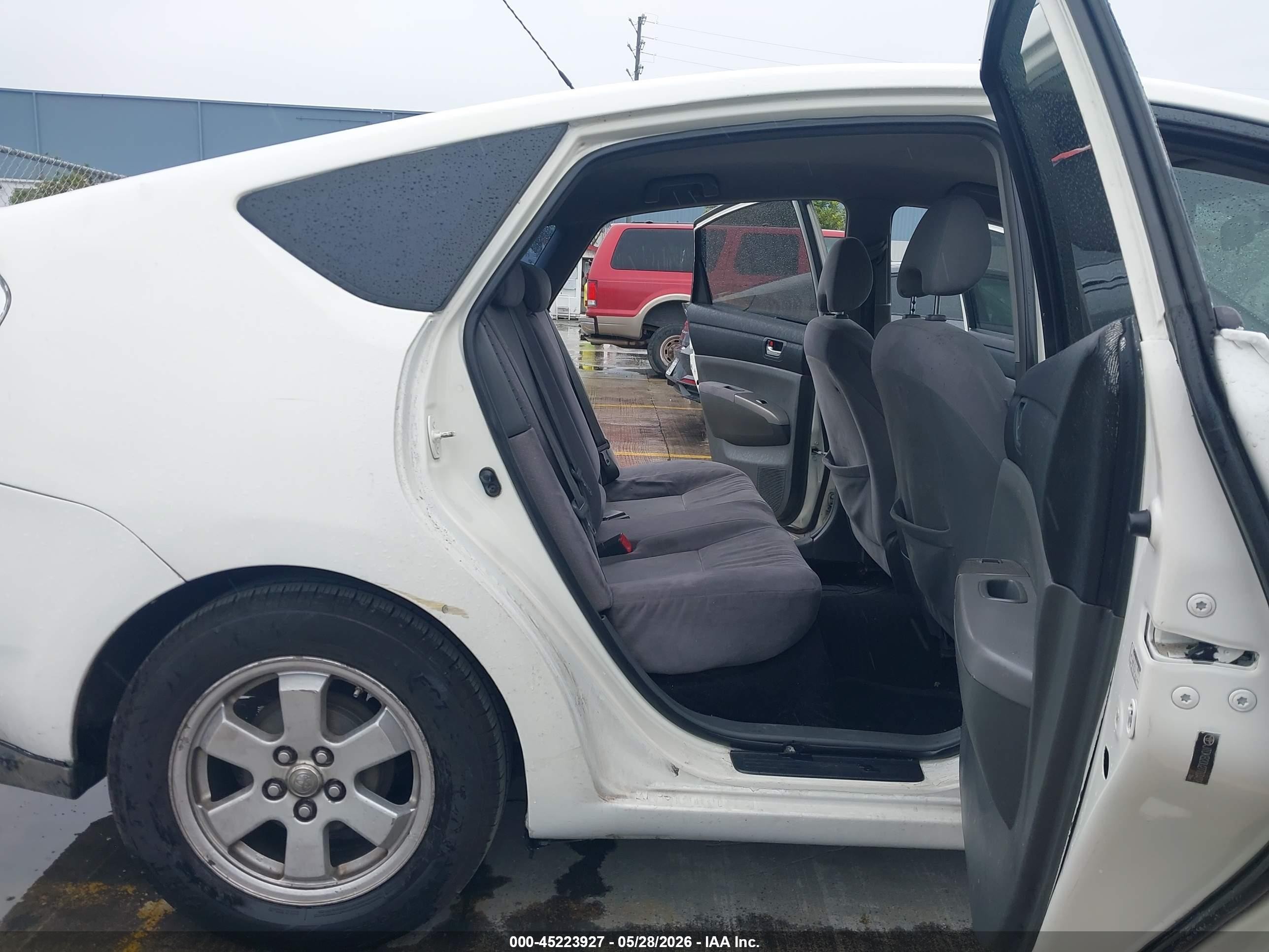 2009 Toyota Prius   White vin: JTDKB20U393529066