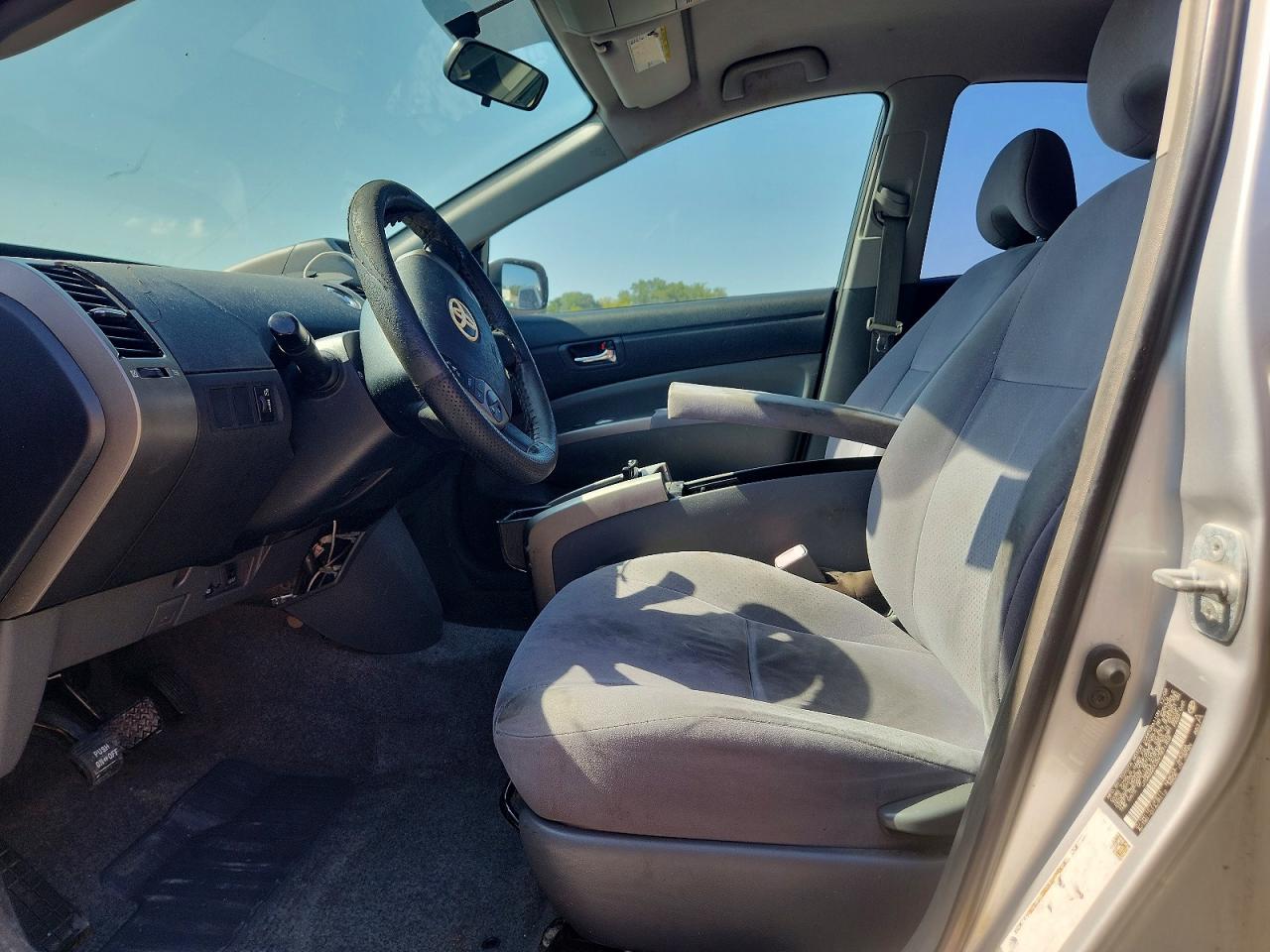 2009 Toyota Prius Touring Silver vin: JTDKB20U397871402