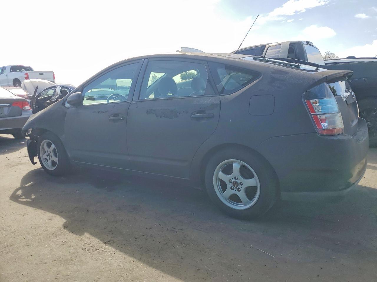 2004 Toyota Prius Base Черный vin: JTDKB20U440056515