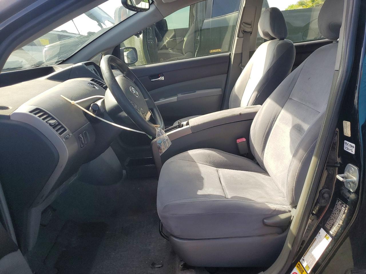 2004 Toyota Prius Base Черный vin: JTDKB20U440056515