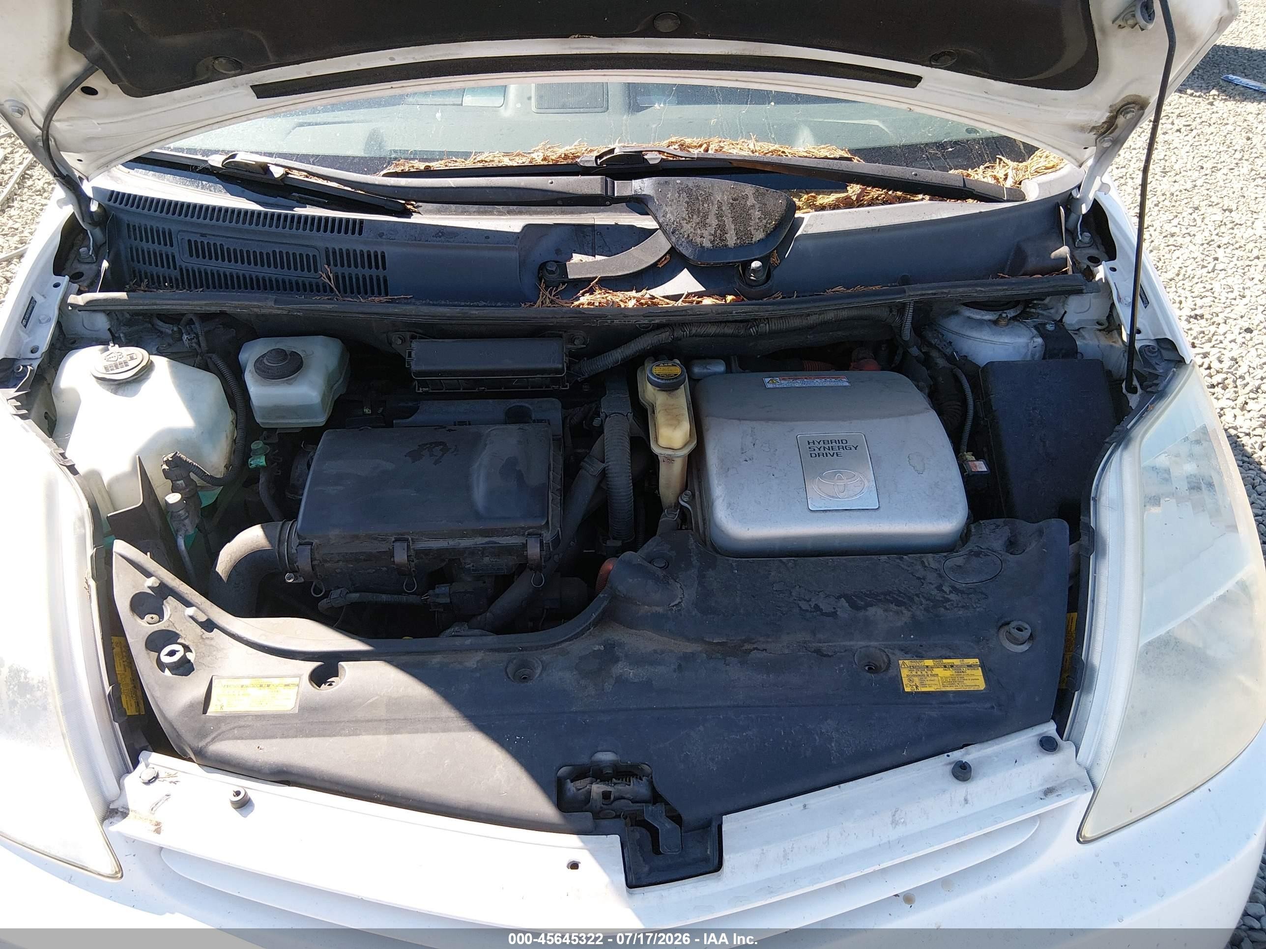 2004 Toyota Prius   White vin: JTDKB20U440063724