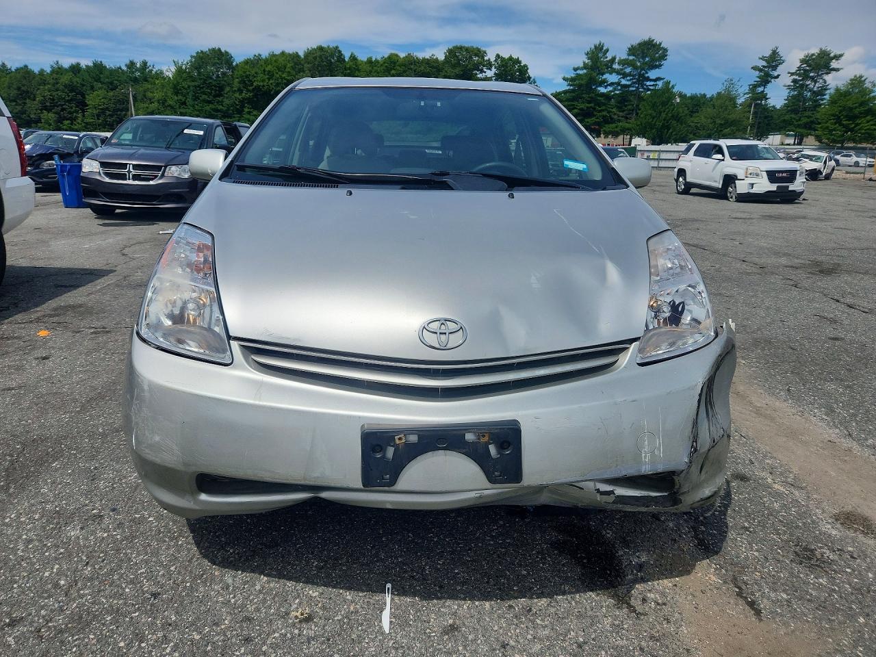 2004 Toyota Prius Base Silver vin: JTDKB20U440074240