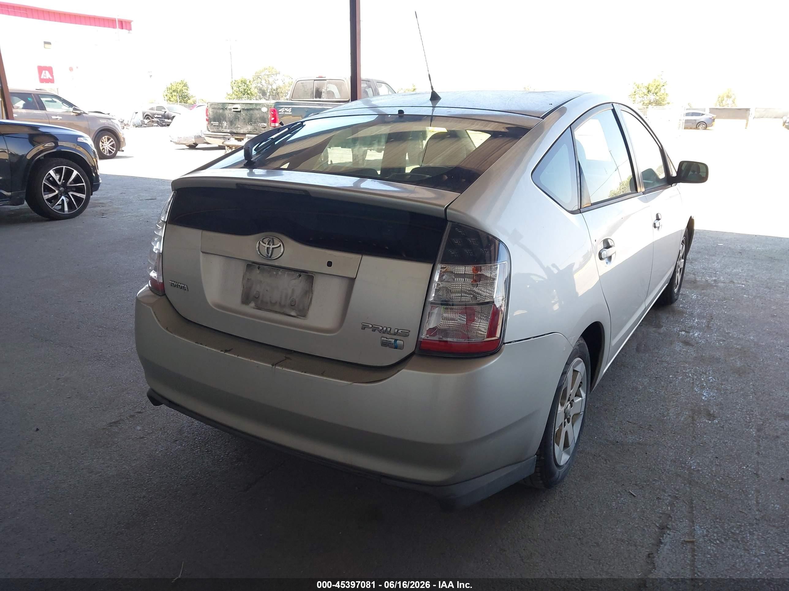 2004 Toyota Prius   Серебряный vin: JTDKB20U440116826