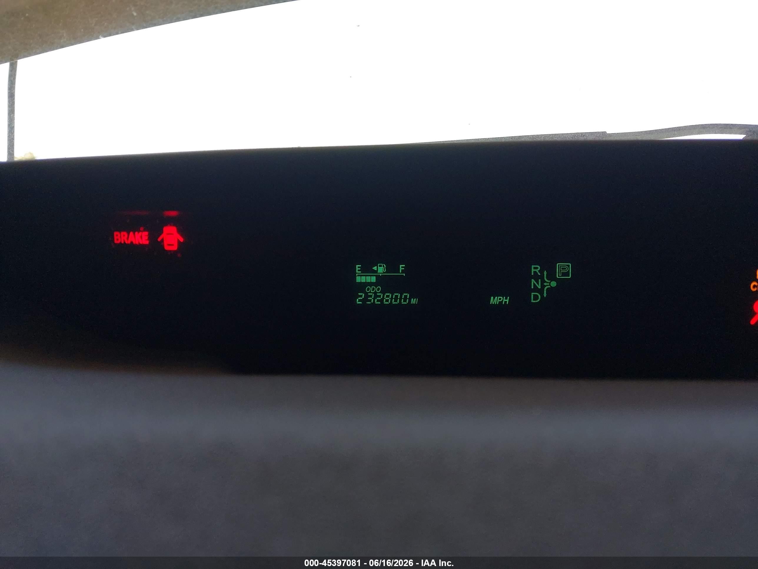 2004 Toyota Prius   Серебряный vin: JTDKB20U440116826