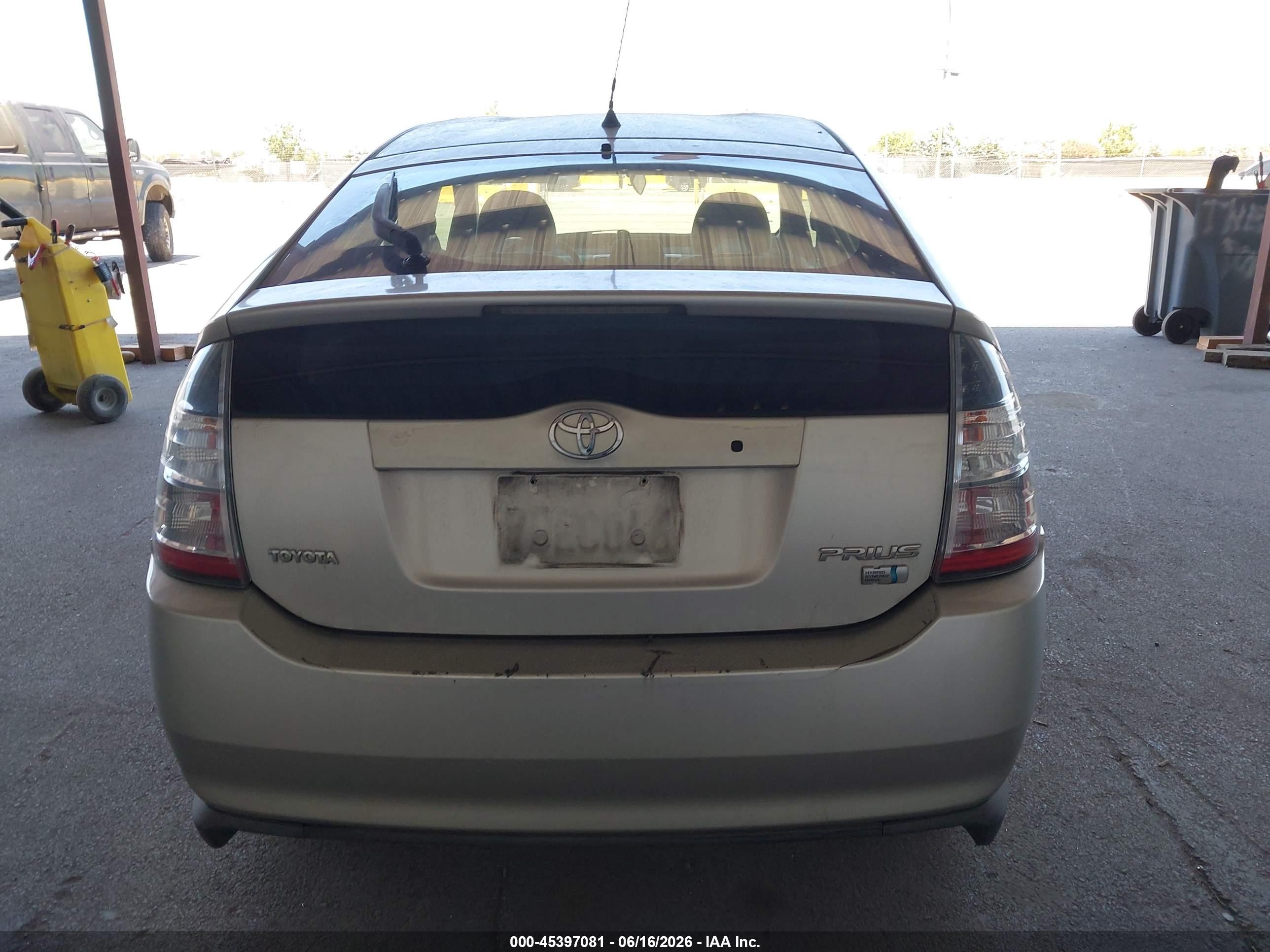 2004 Toyota Prius   Серебряный vin: JTDKB20U440116826