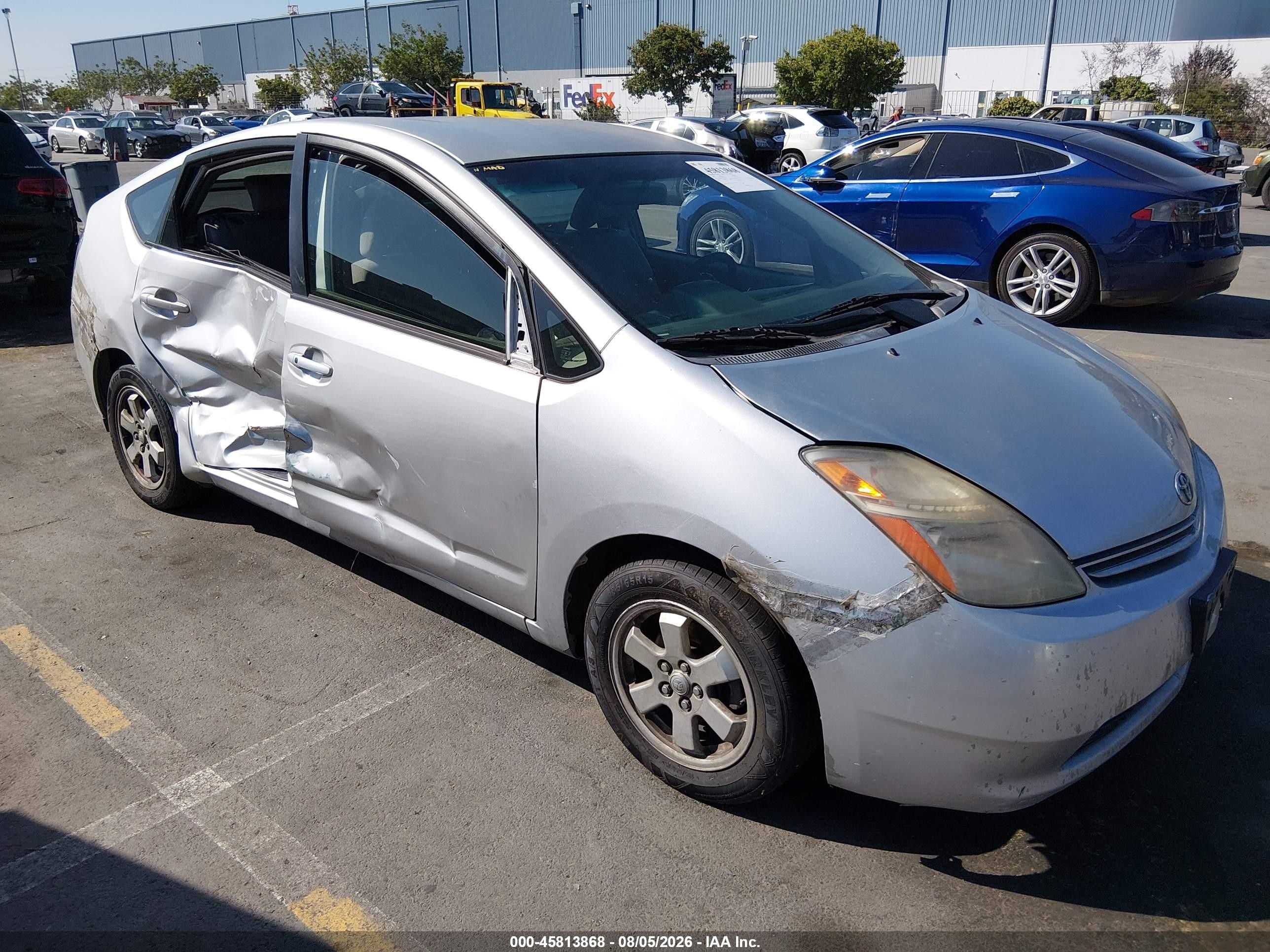 2005 Toyota Prius   Серебряный vin: JTDKB20U450127164