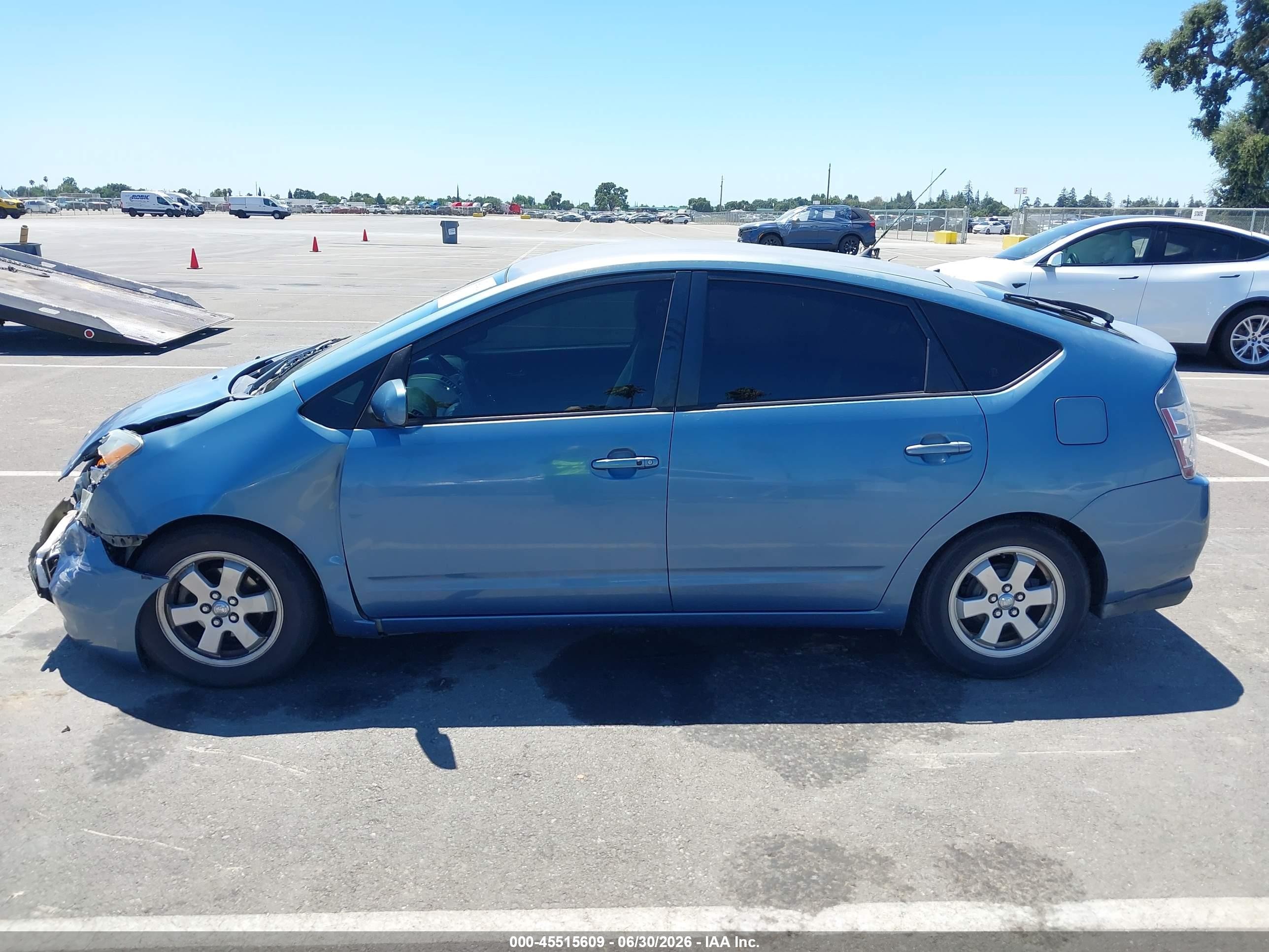 2005 Toyota Prius   Light Blue vin: JTDKB20U453036989