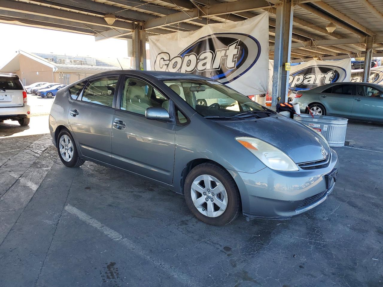 2005 Toyota Prius Base Gray vin: JTDKB20U453046552