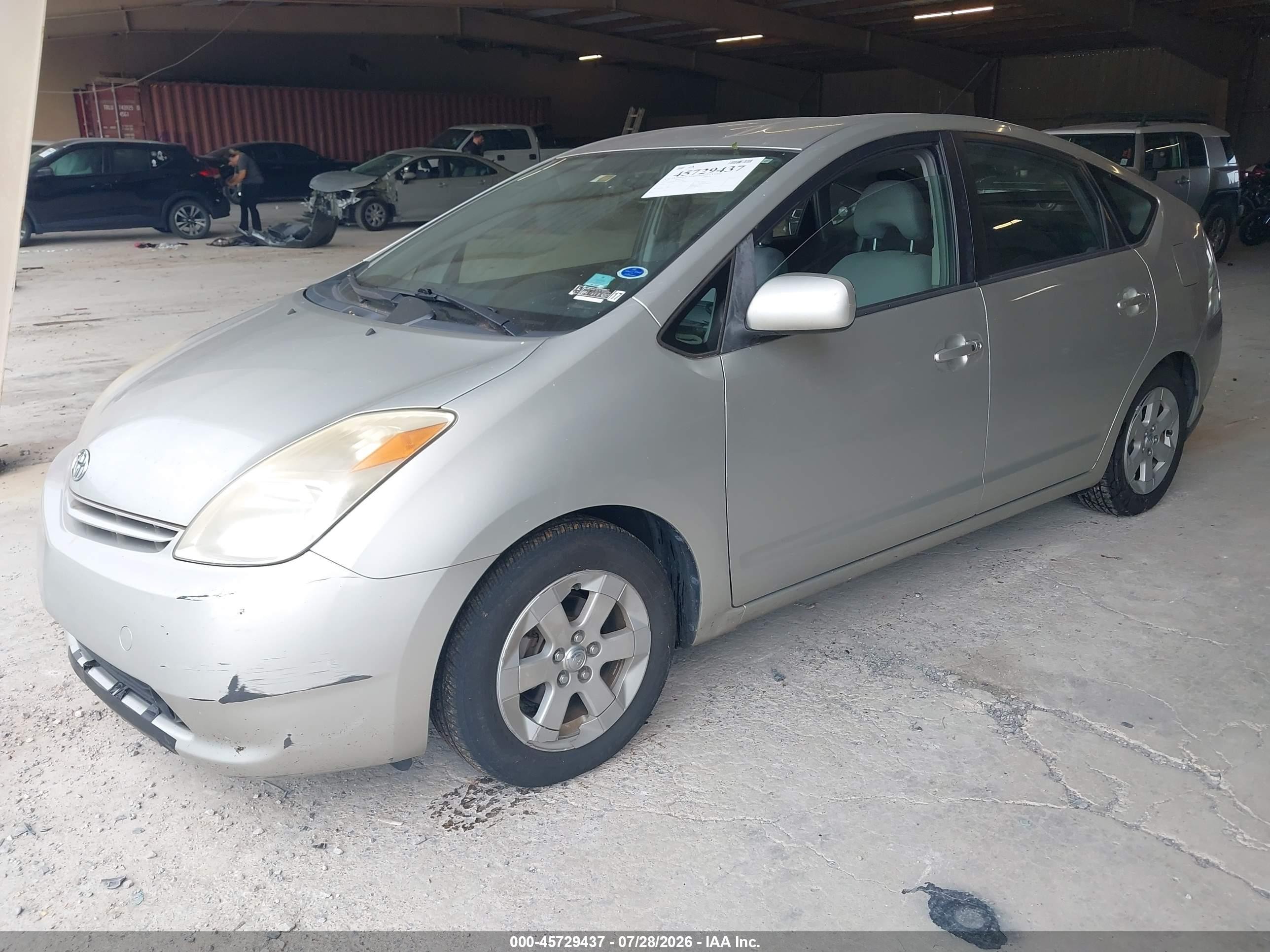 2005 Toyota Prius   Silver vin: JTDKB20U453053775