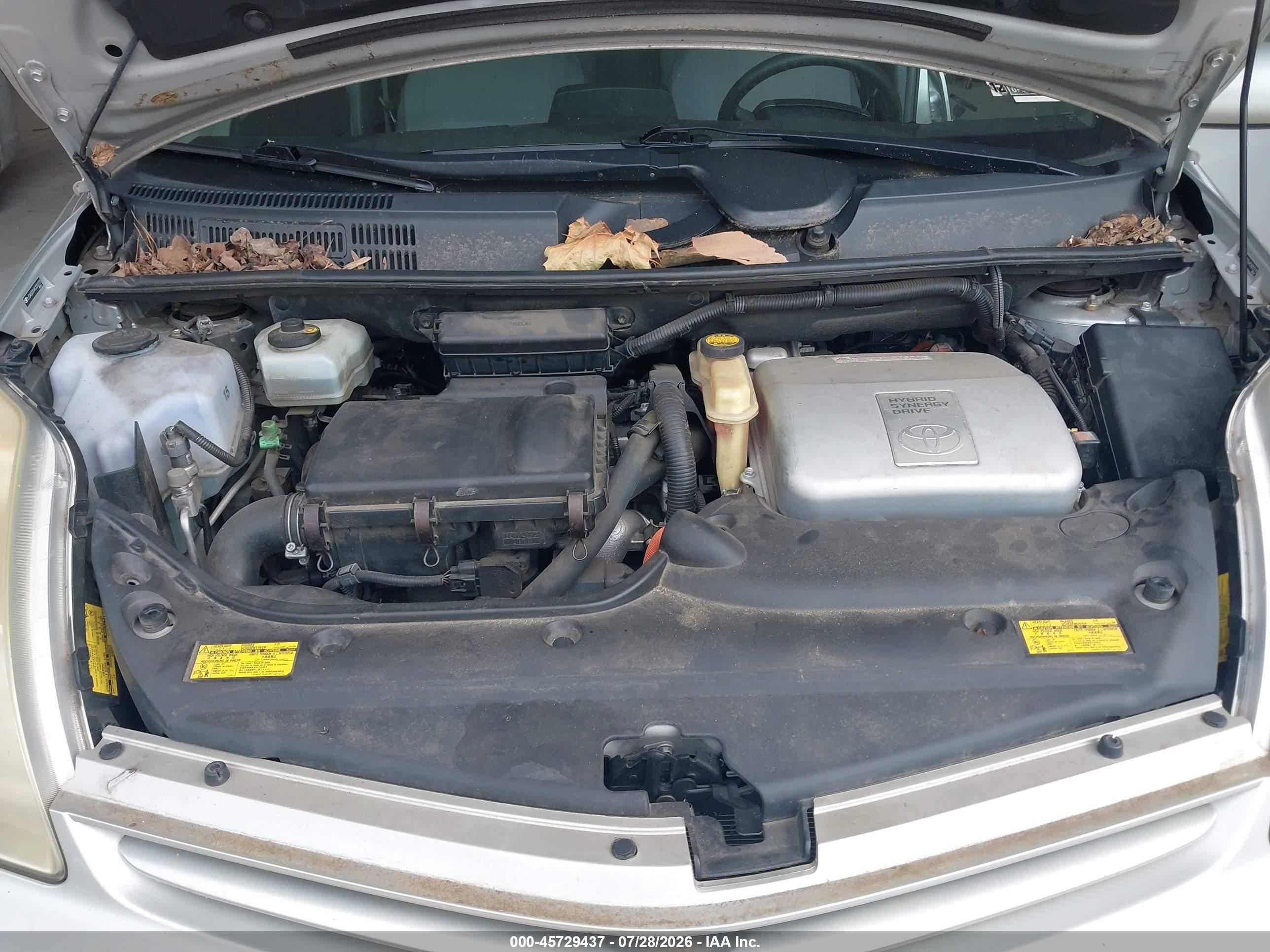 2005 Toyota Prius   Silver vin: JTDKB20U453053775