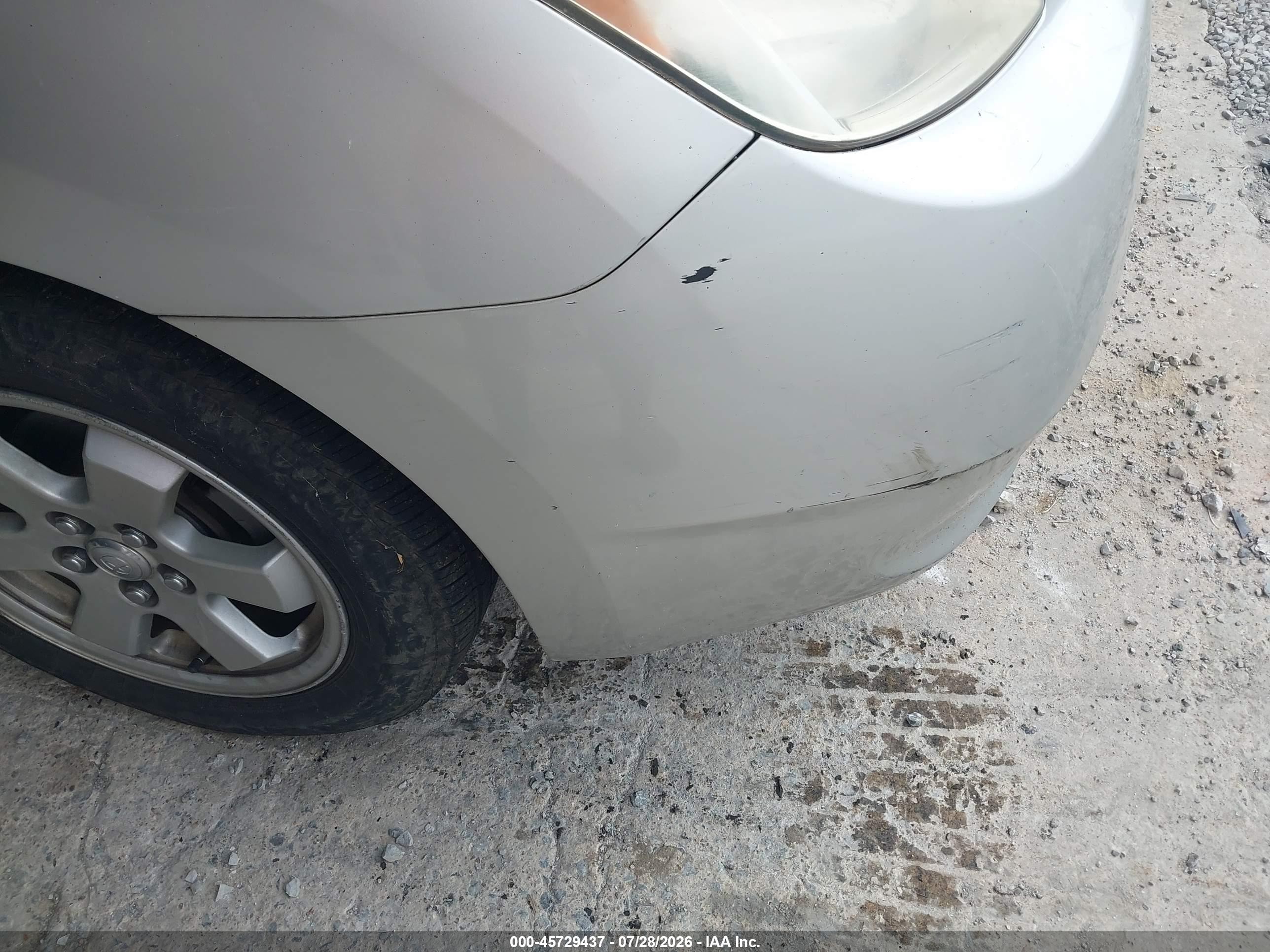 2005 Toyota Prius   Silver vin: JTDKB20U453053775