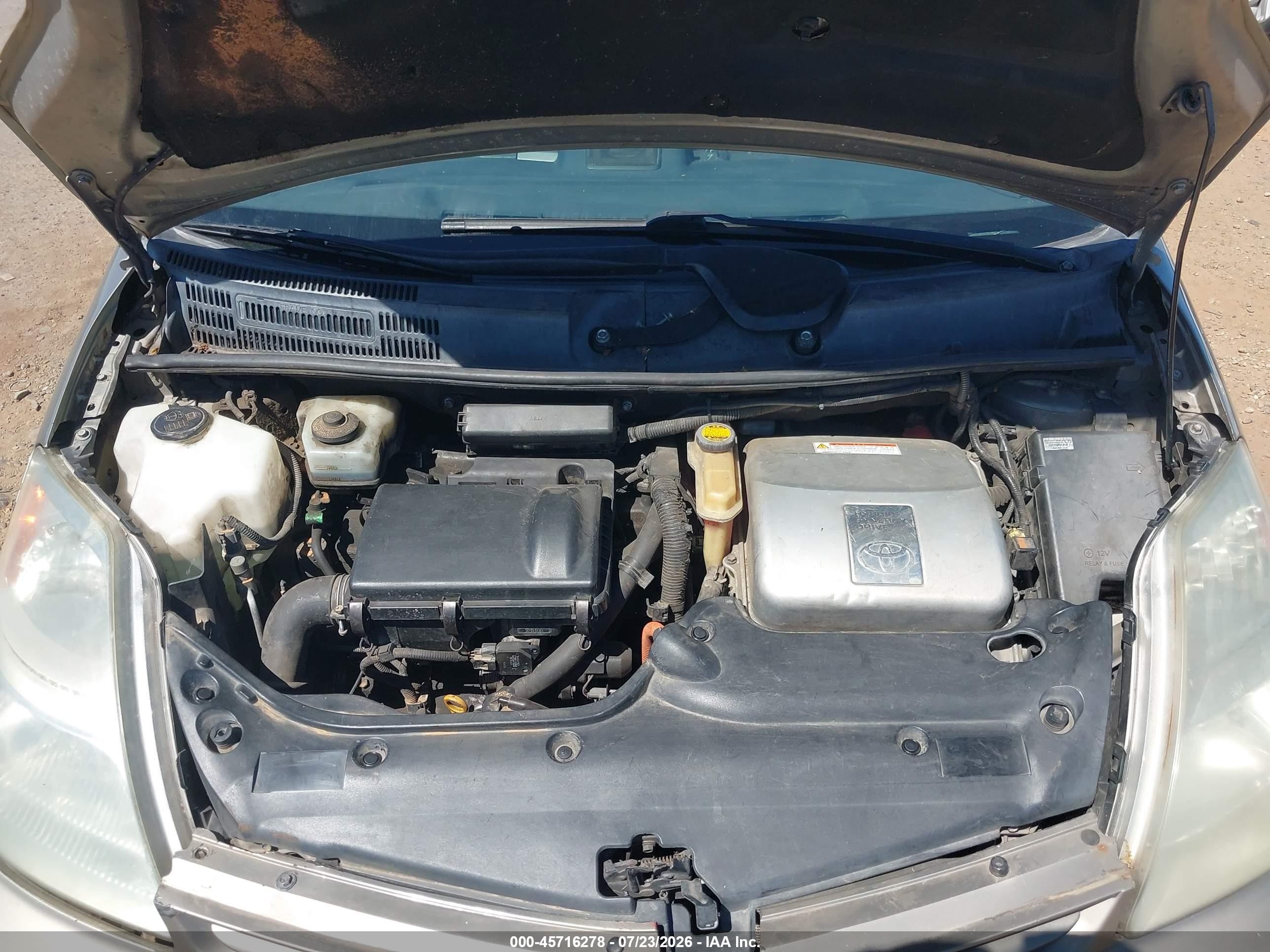 2005 Toyota Prius   Gold vin: JTDKB20U453058202