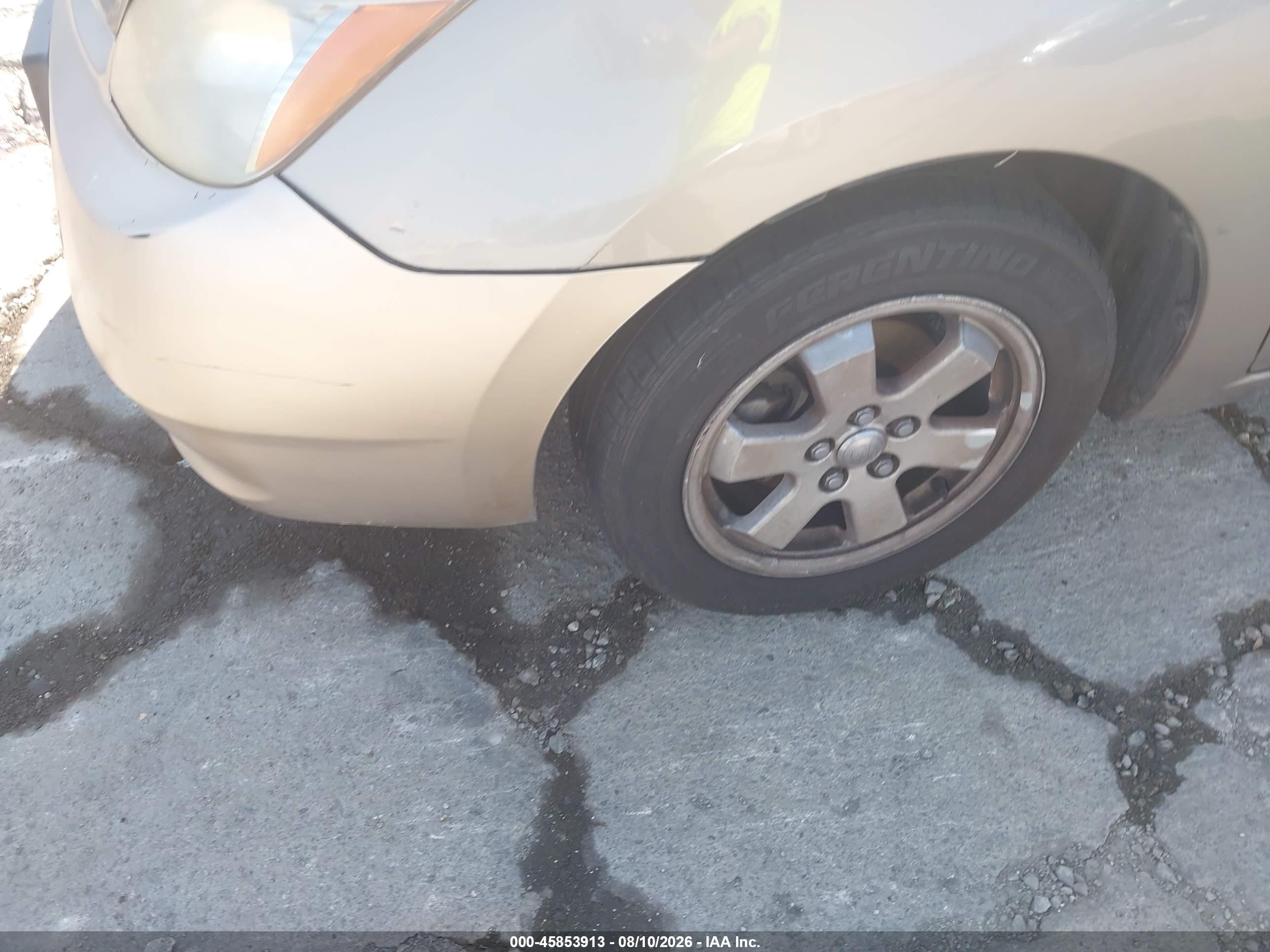 2005 Toyota Prius   Gold vin: JTDKB20U453086050