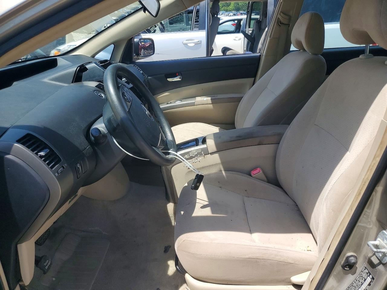 2005 Toyota Prius Base Tan vin: JTDKB20U453111688