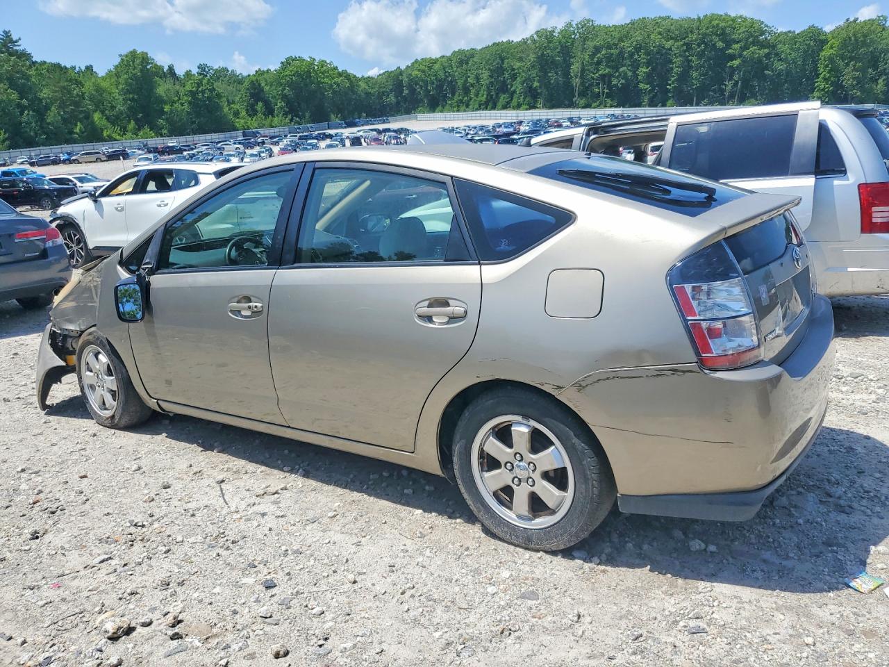 2005 Toyota Prius Base Tan vin: JTDKB20U453111688