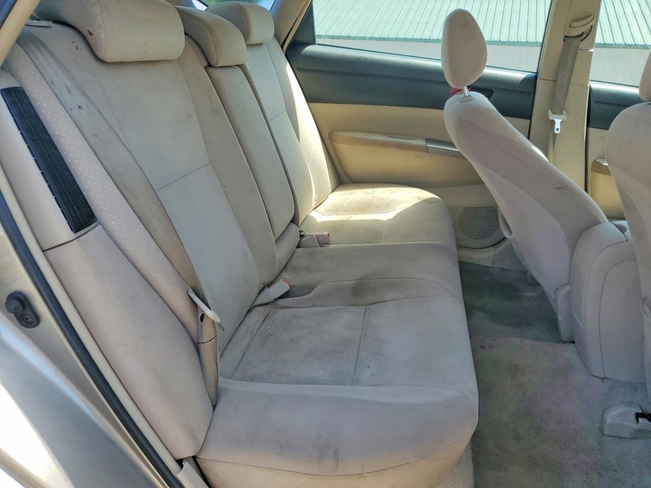 2005 Toyota Prius Base Tan vin: JTDKB20U453111688