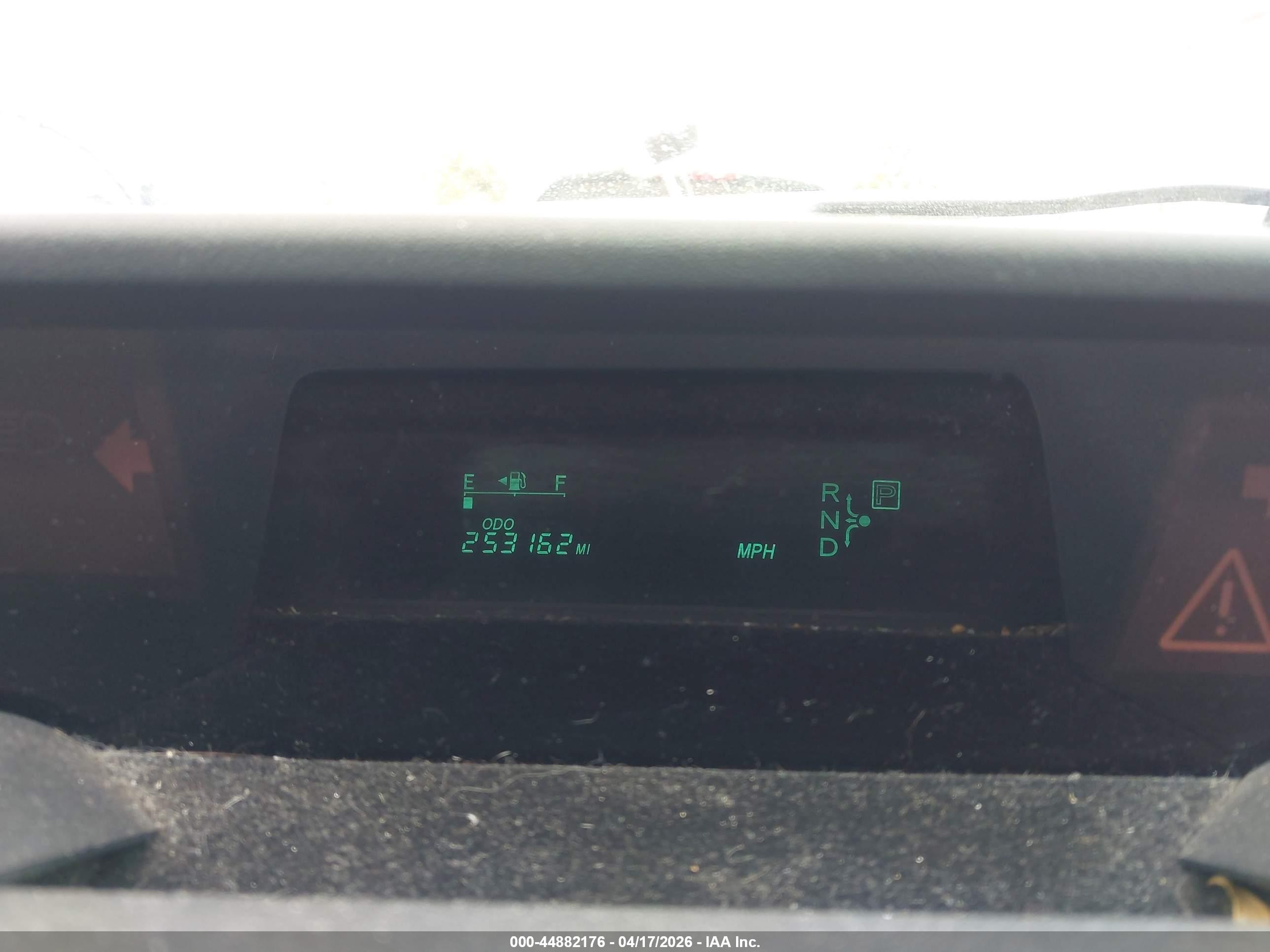 2005 Toyota Prius   Silver vin: JTDKB20U453115336
