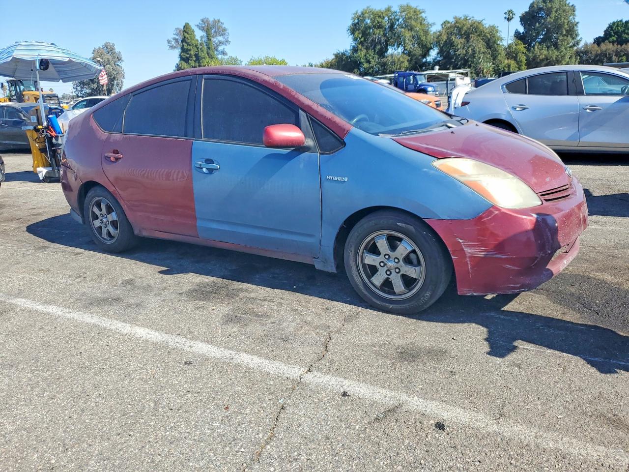 2005 Toyota Prius Base Burgundy vin: JTDKB20U457012586