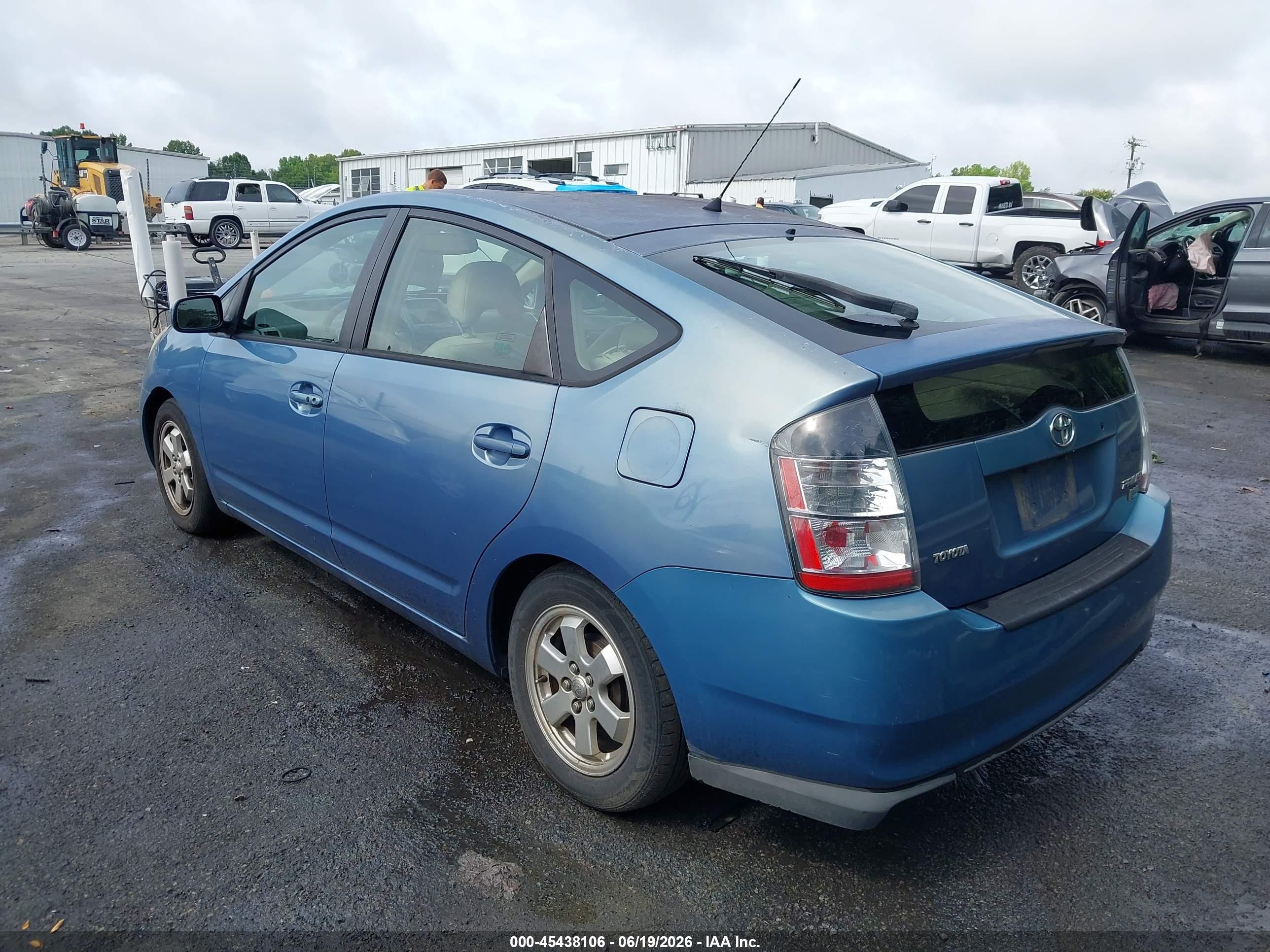 2005 Toyota Prius   Black vin: JTDKB20U457038010