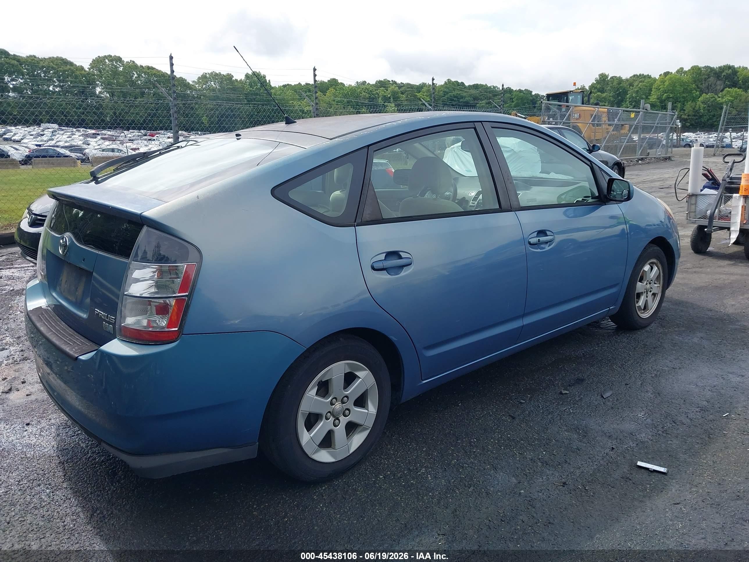 2005 Toyota Prius   Black vin: JTDKB20U457038010