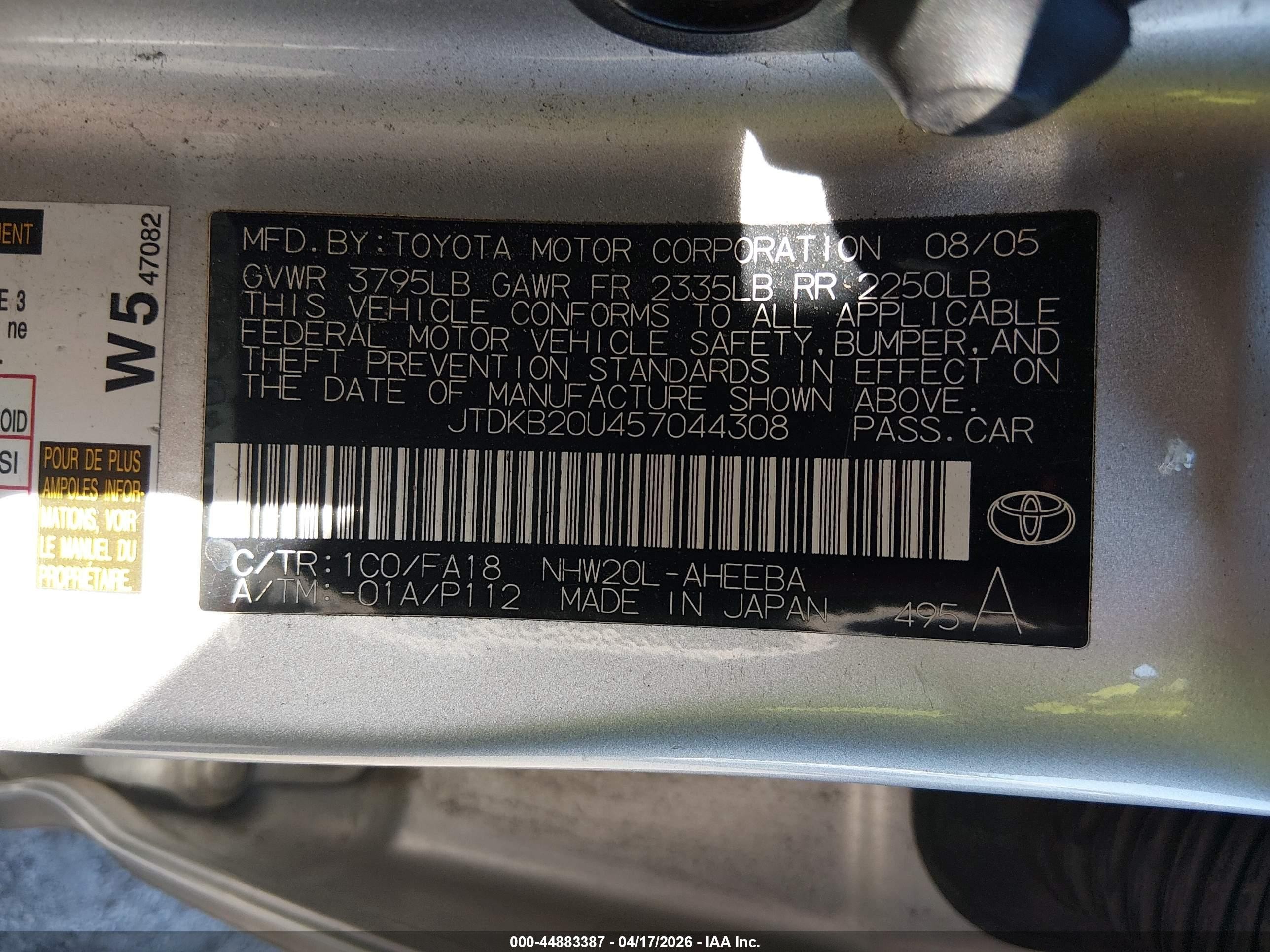 2005 Toyota Prius   Silver vin: JTDKB20U457044308