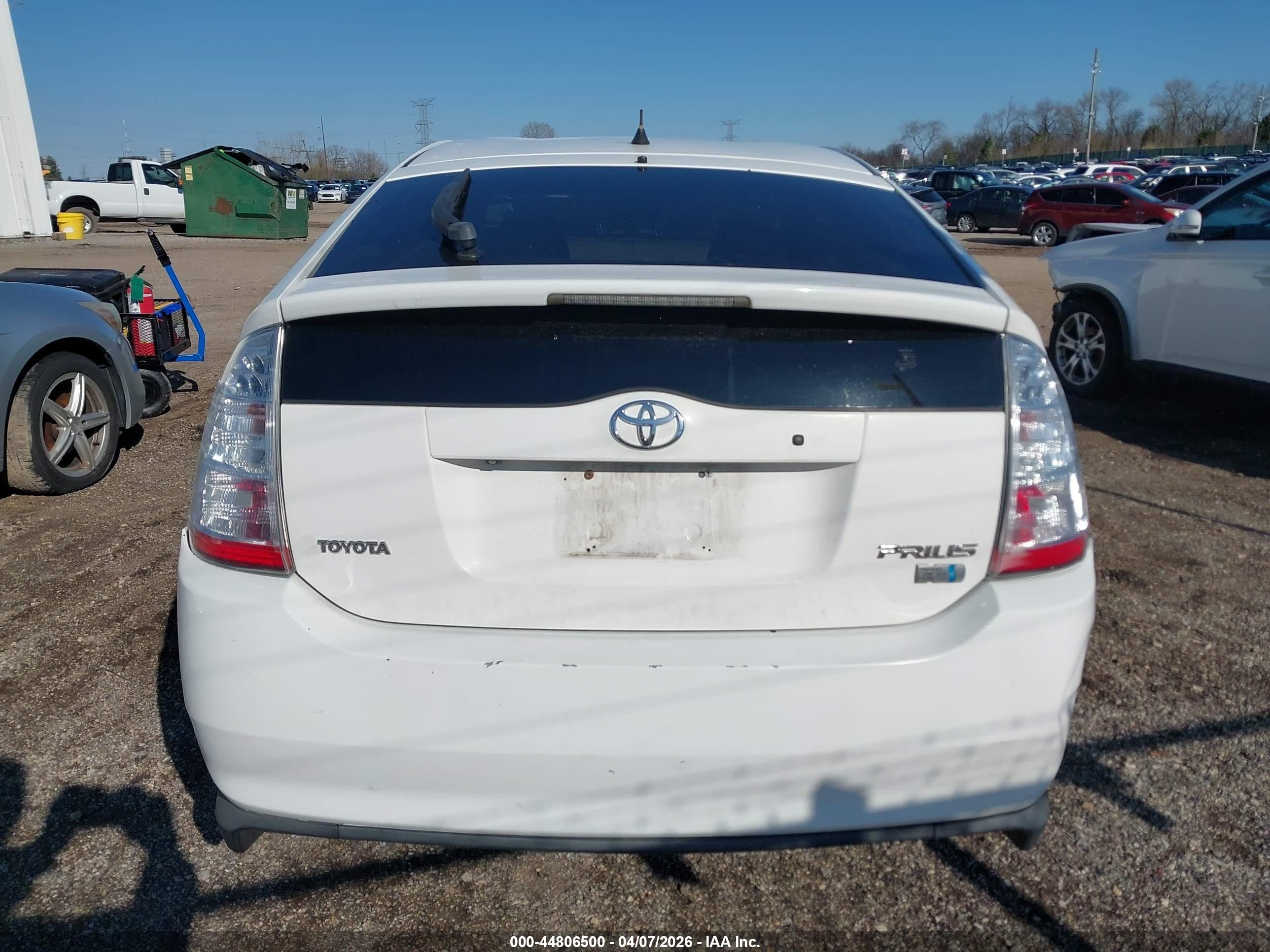 2006 Toyota Prius White vin: JTDKB20U463134471