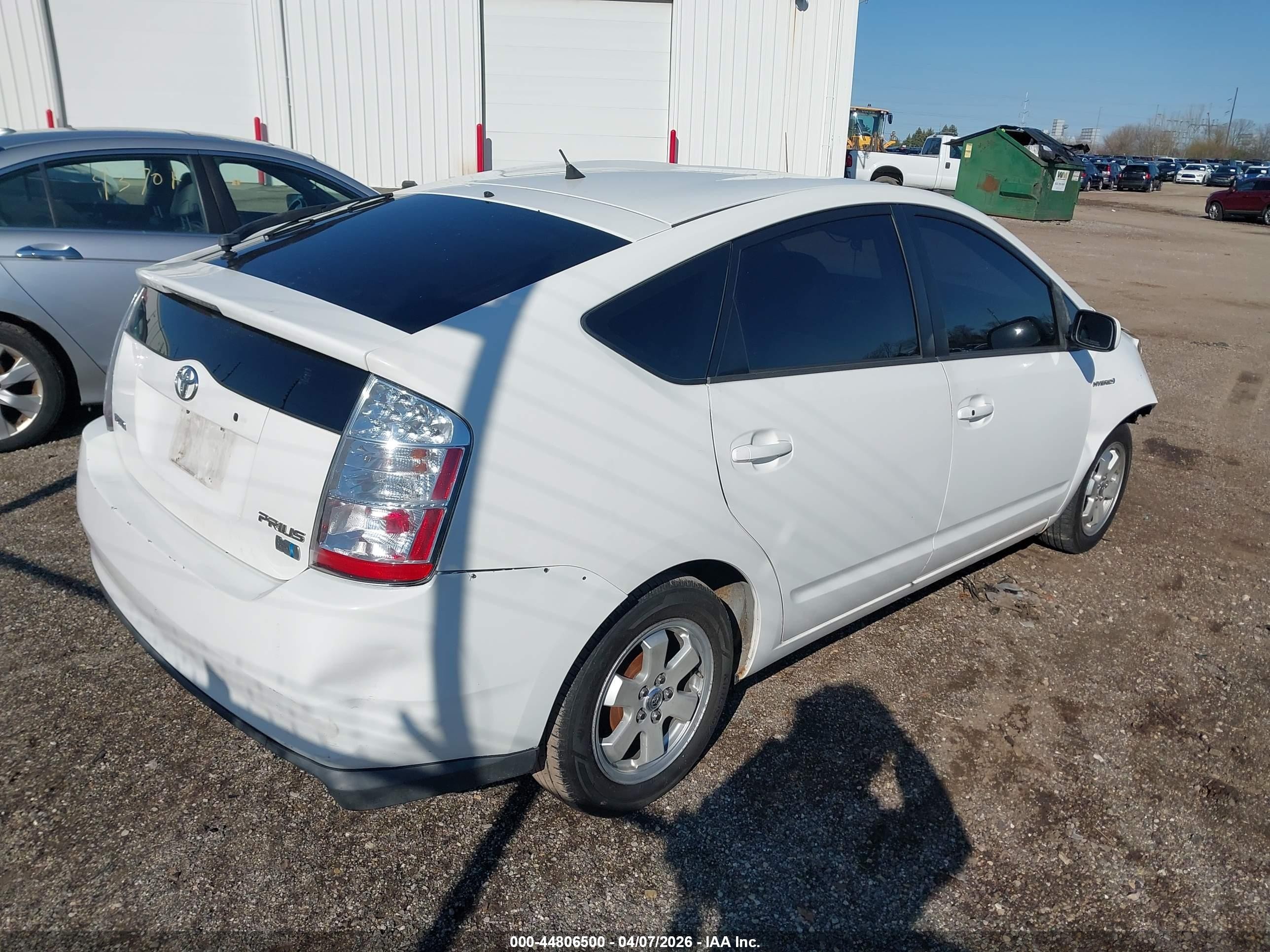 2006 Toyota Prius White vin: JTDKB20U463134471