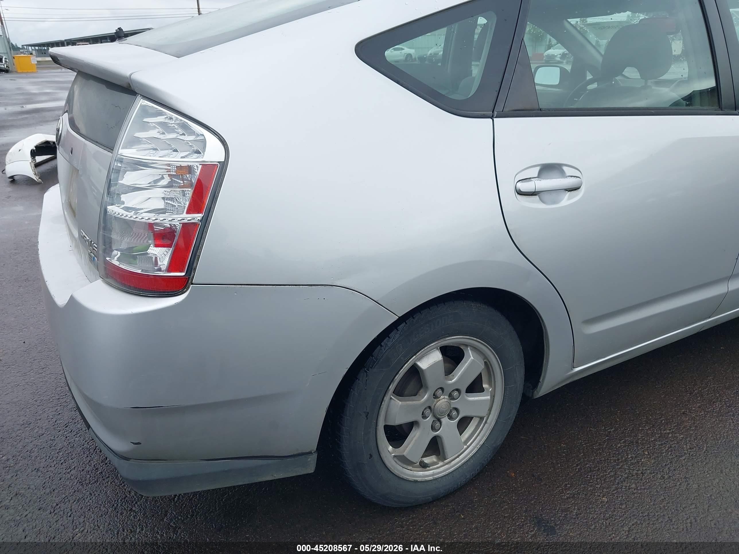 2006 Toyota Prius   Silver vin: JTDKB20U463161346