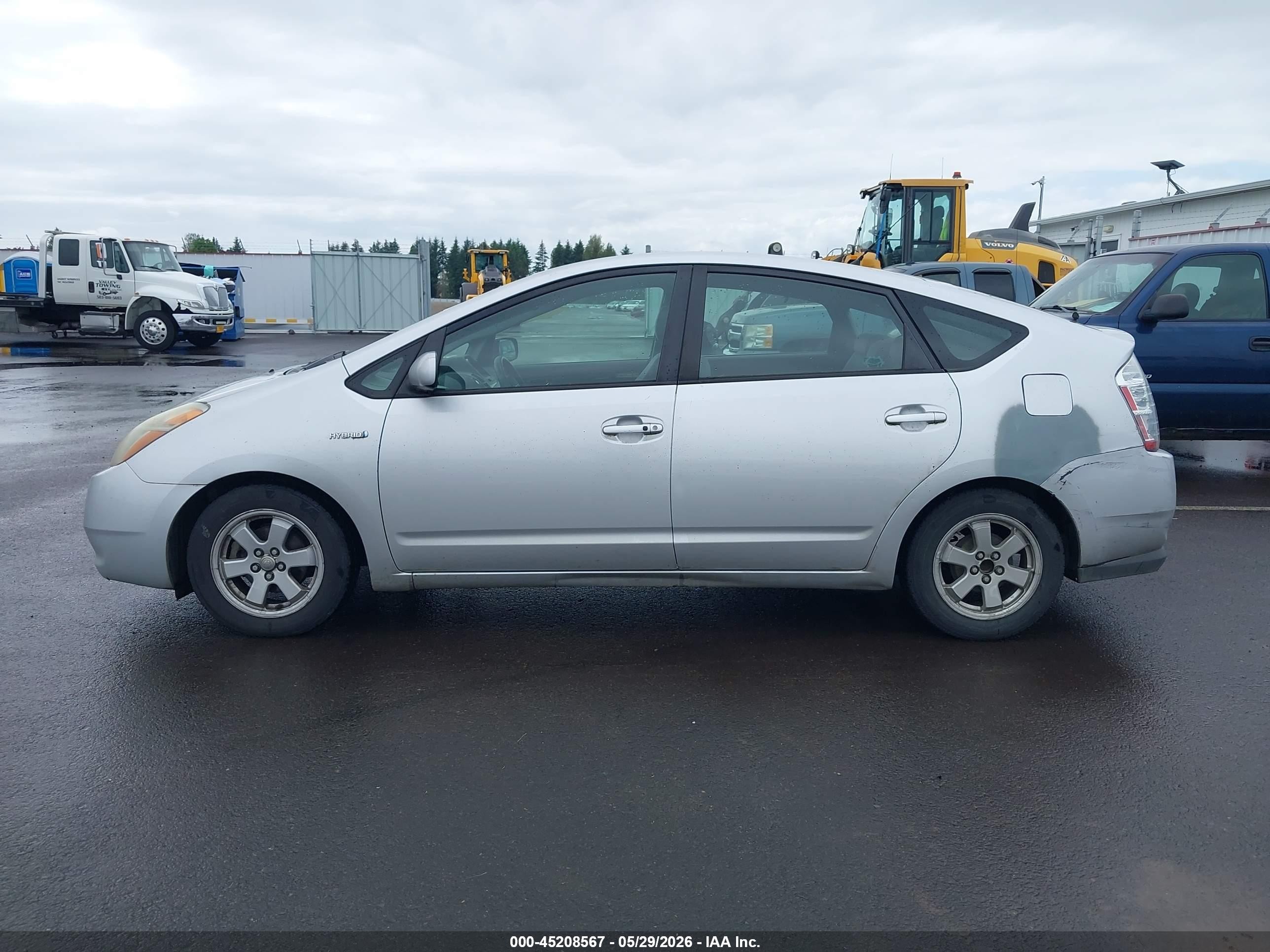 2006 Toyota Prius   Silver vin: JTDKB20U463161346
