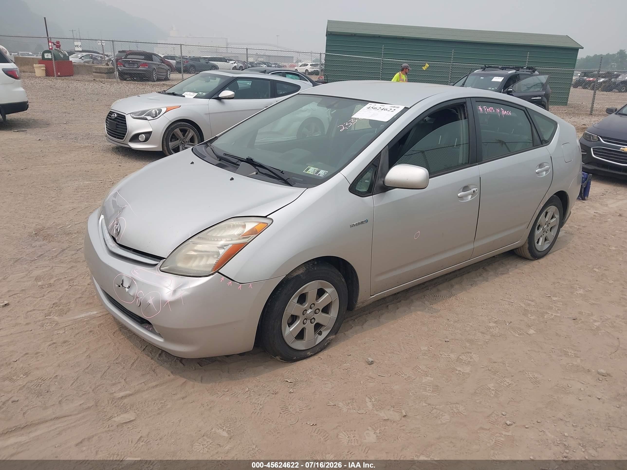 2006 Toyota Prius   Silver vin: JTDKB20U463172444