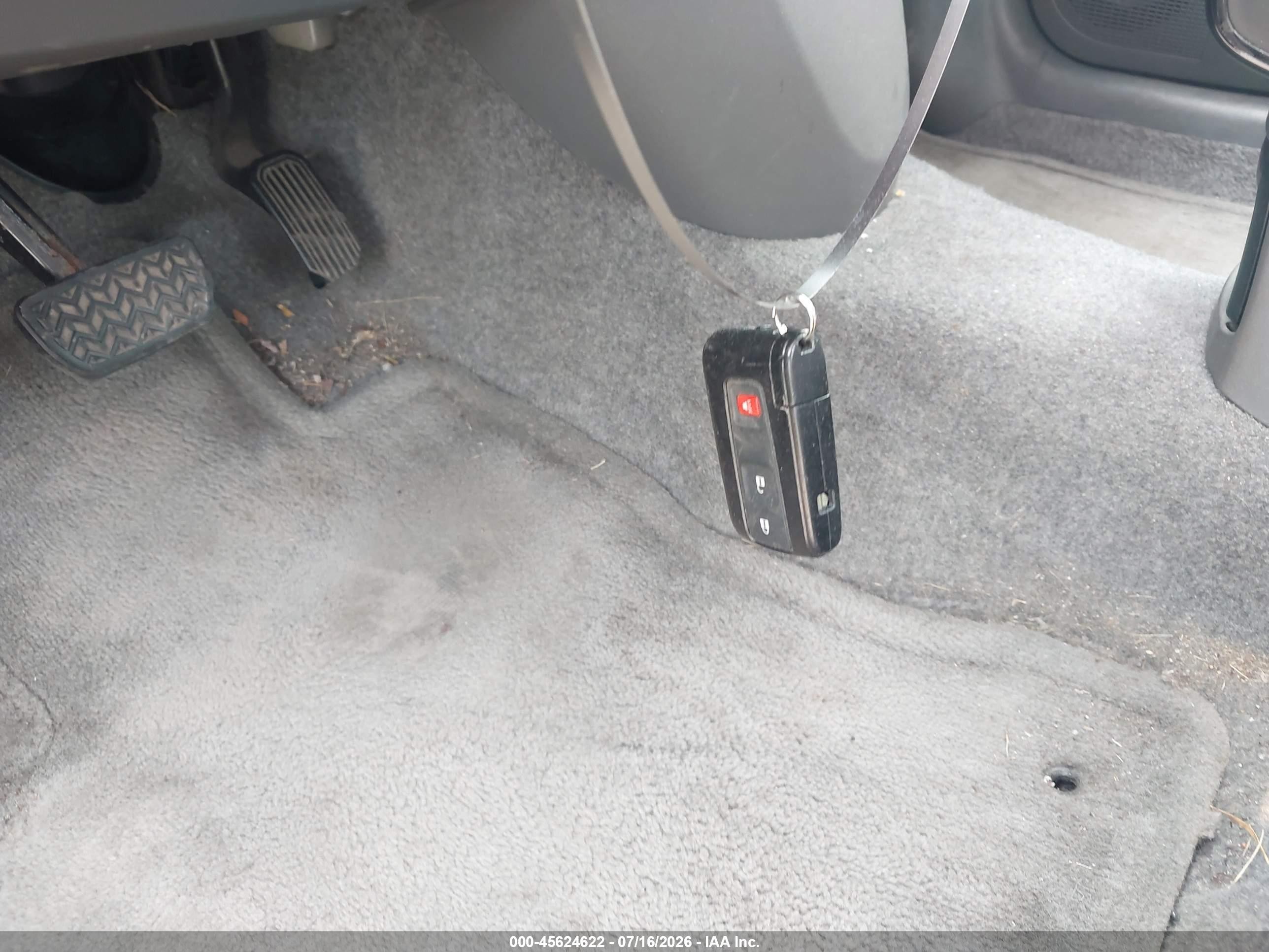2006 Toyota Prius   Silver vin: JTDKB20U463172444