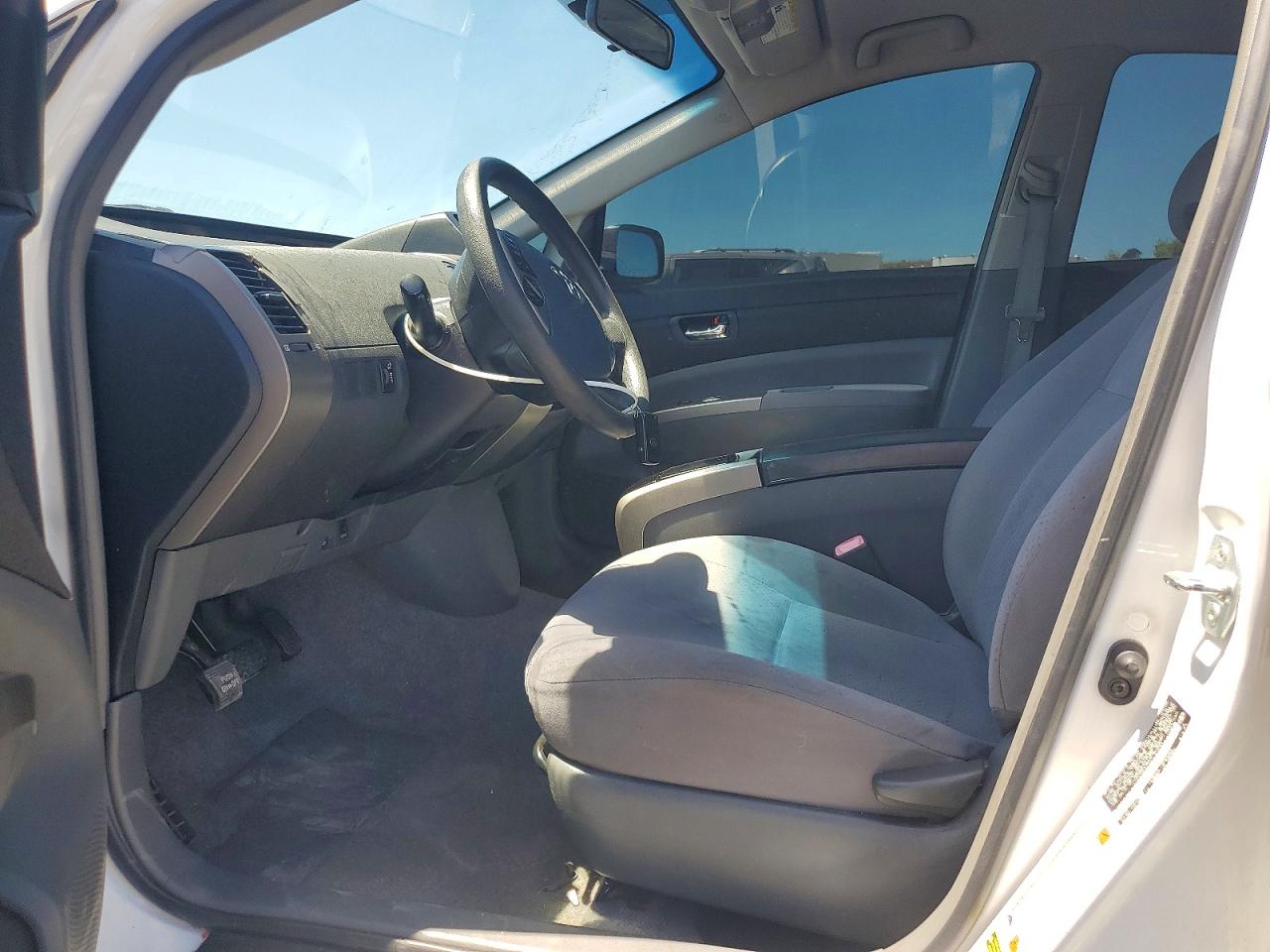 2006 Toyota Prius Base White vin: JTDKB20U463195285