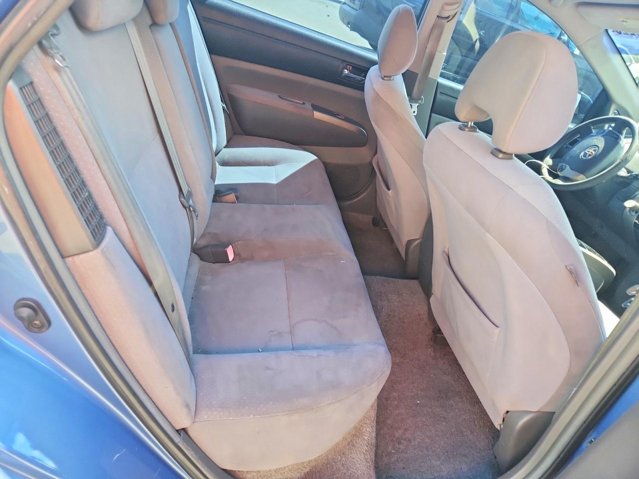 2006 Toyota Prius Base Blue vin: JTDKB20U467081022