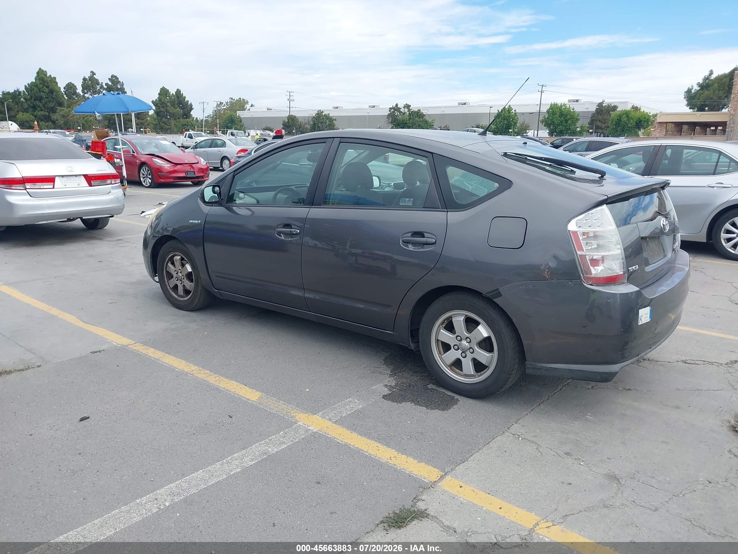 2007 Toyota Prius   Серый vin: JTDKB20U473209073