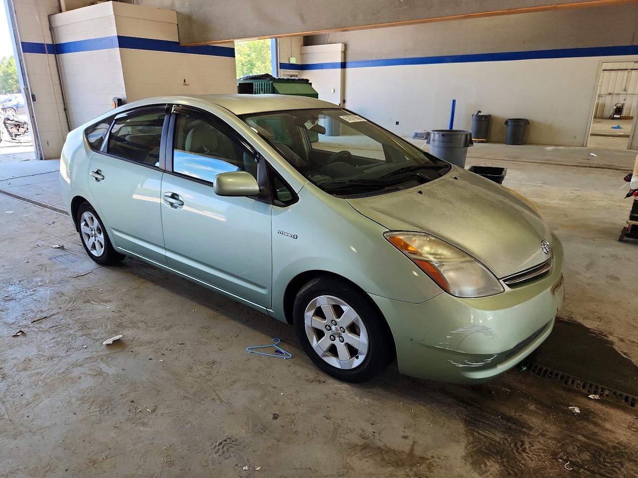 2007 Toyota Prius Base Green vin: JTDKB20U473270164