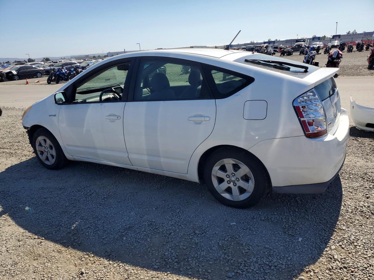 2007 Toyota Prius Base Белый vin: JTDKB20U477088859